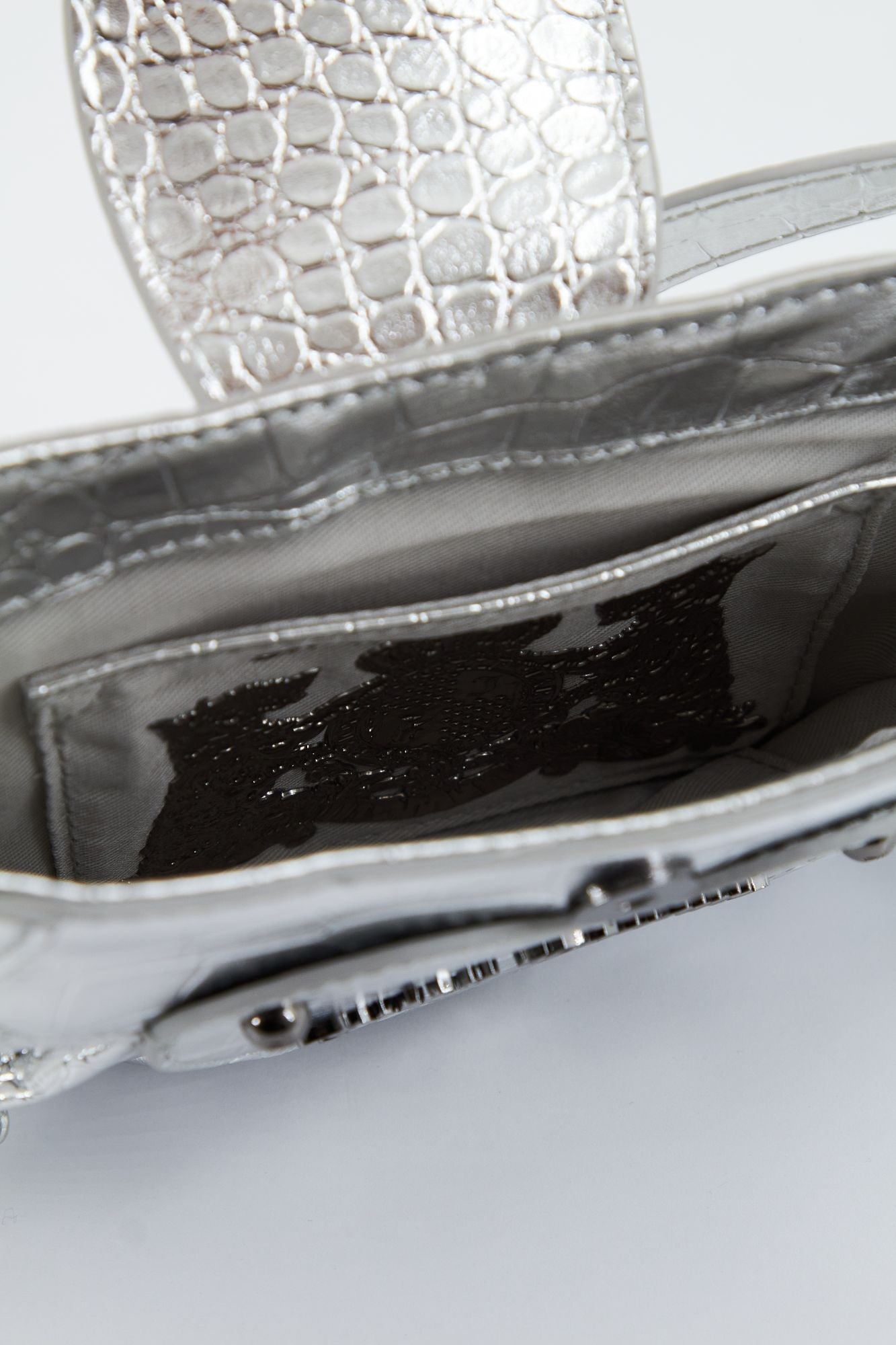 JUICY COUTURE LOVE MET CROCO VERS BAGTT en color PLATA (4)