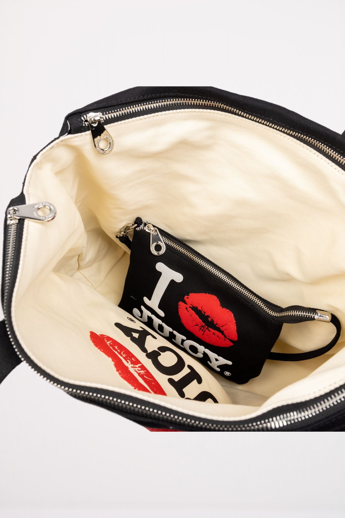 JUICY COUTURE DAISY CANVAS L SHOP en color NEGRO (3)