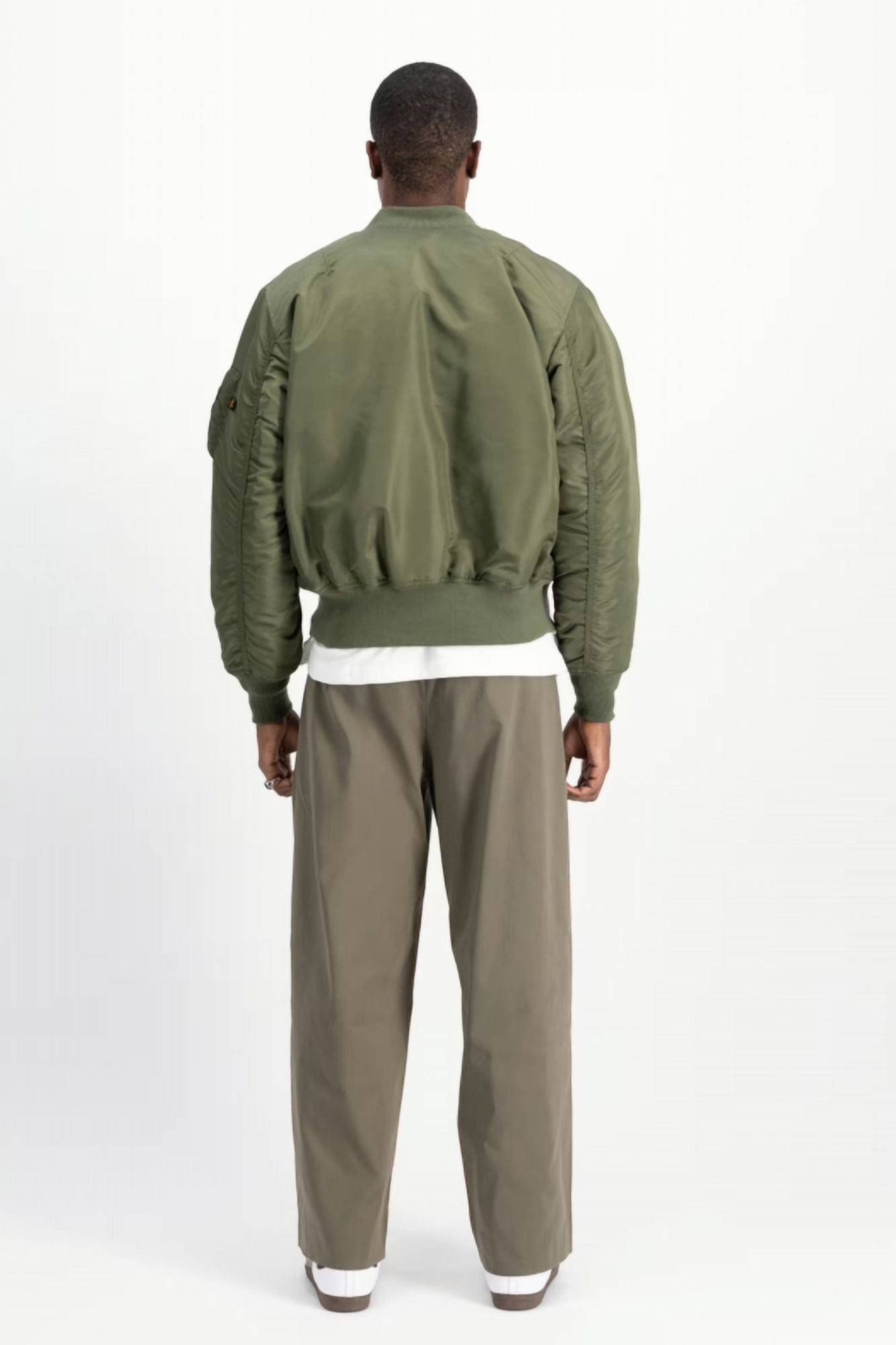 ALPHA INDUSTRIES MA-1 (HERITAGE) en color VERDE (3)