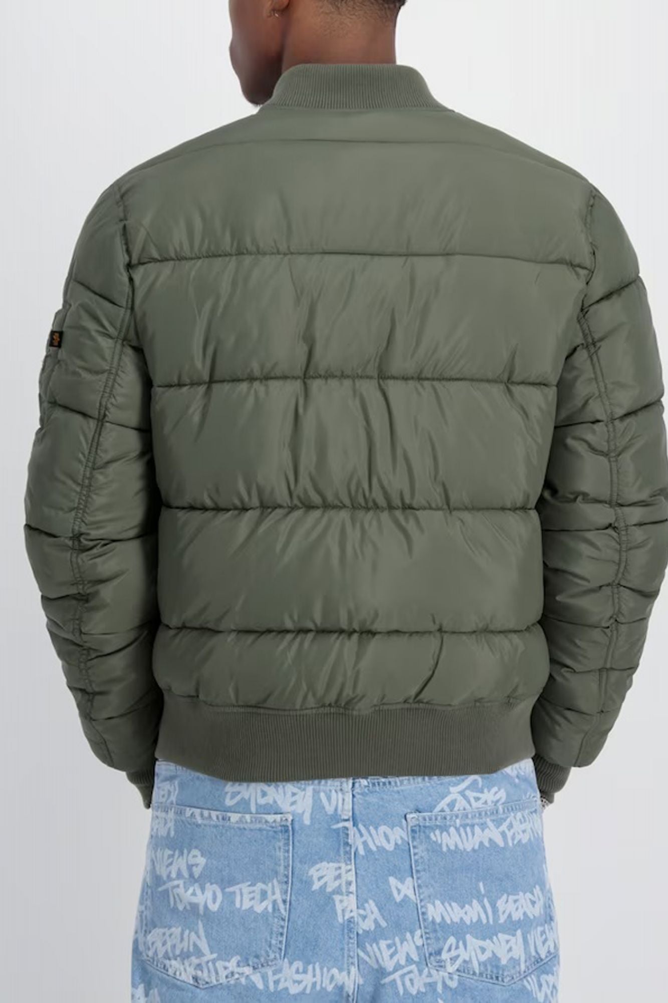 ALPHA INDUSTRIES MA-1 PUFFER BOMBER en color VERDE (3)