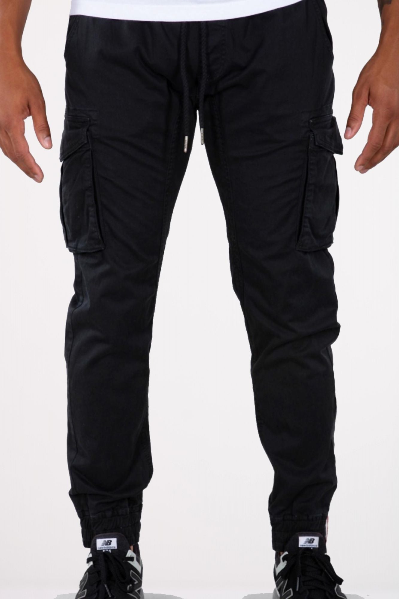 ALPHA INDUSTRIES COTTON TWILL JOGGER en color NEGRO (1)