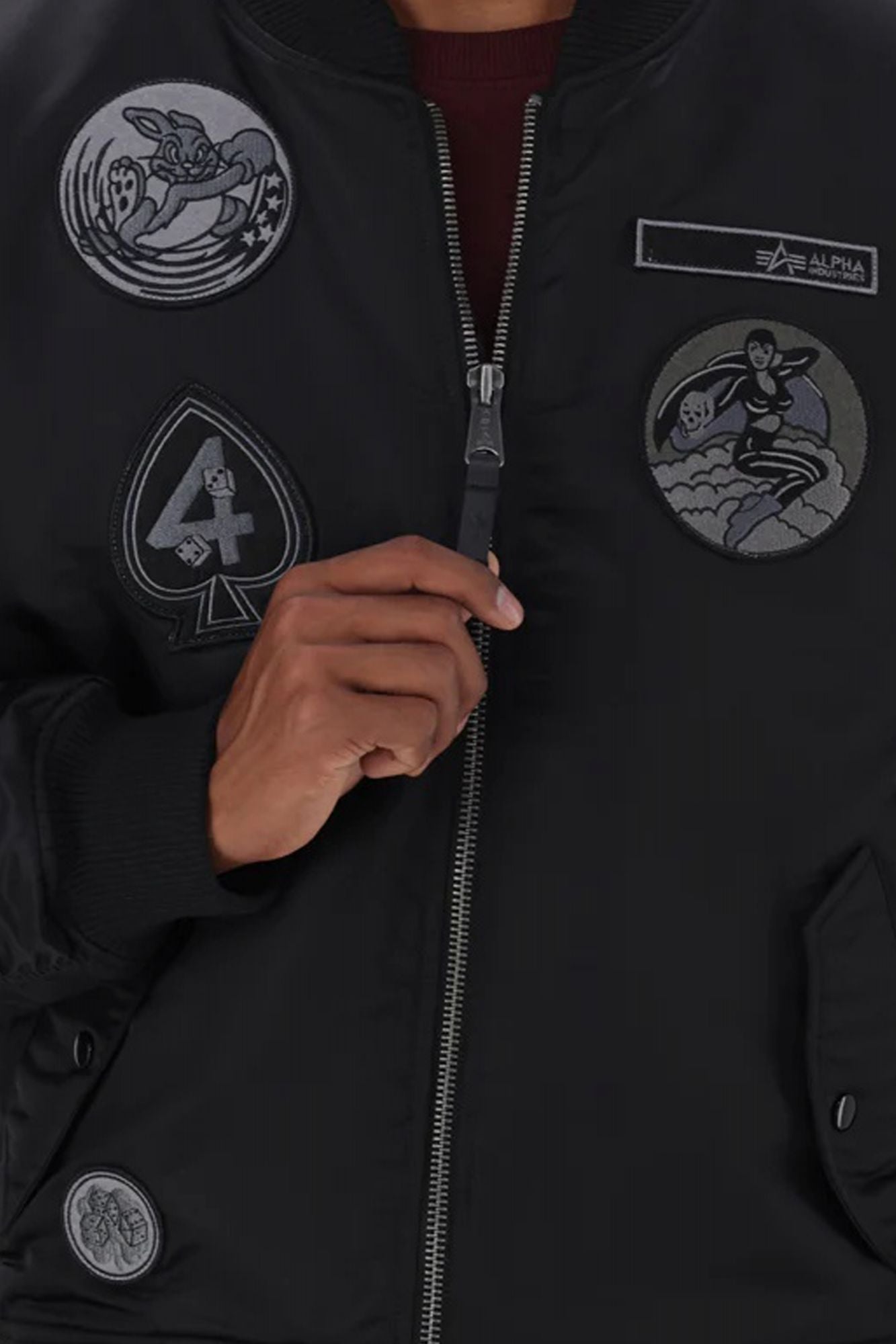 ALPHA INDUSTRIES  MA-1 PATCH en color NEGRO (4)