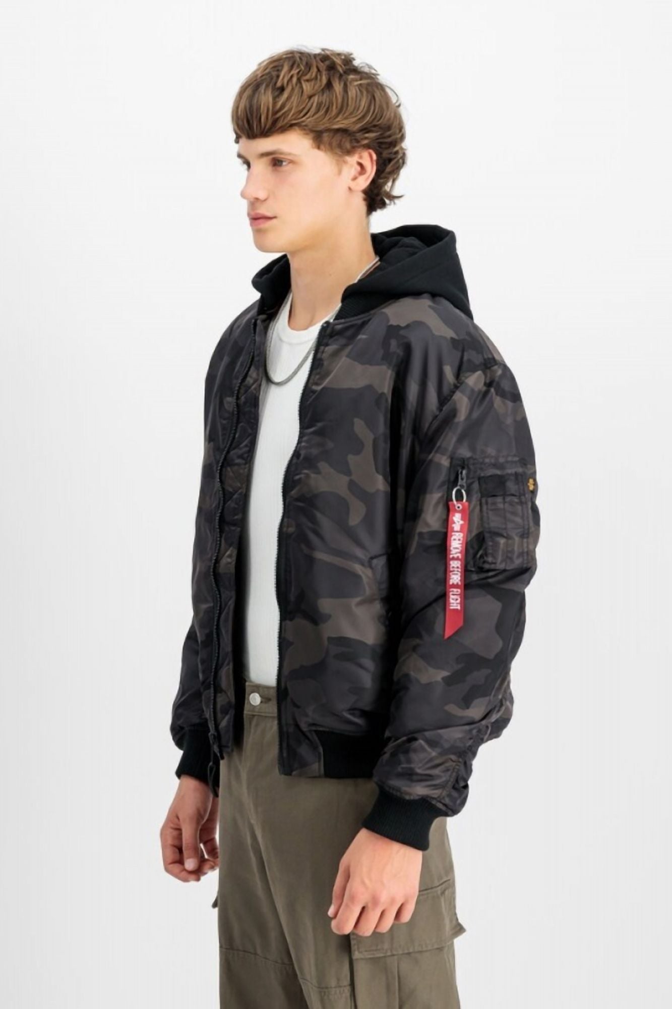 ALPHA INDUSTRIES MA-1 ZH en color NEGRO (3)
