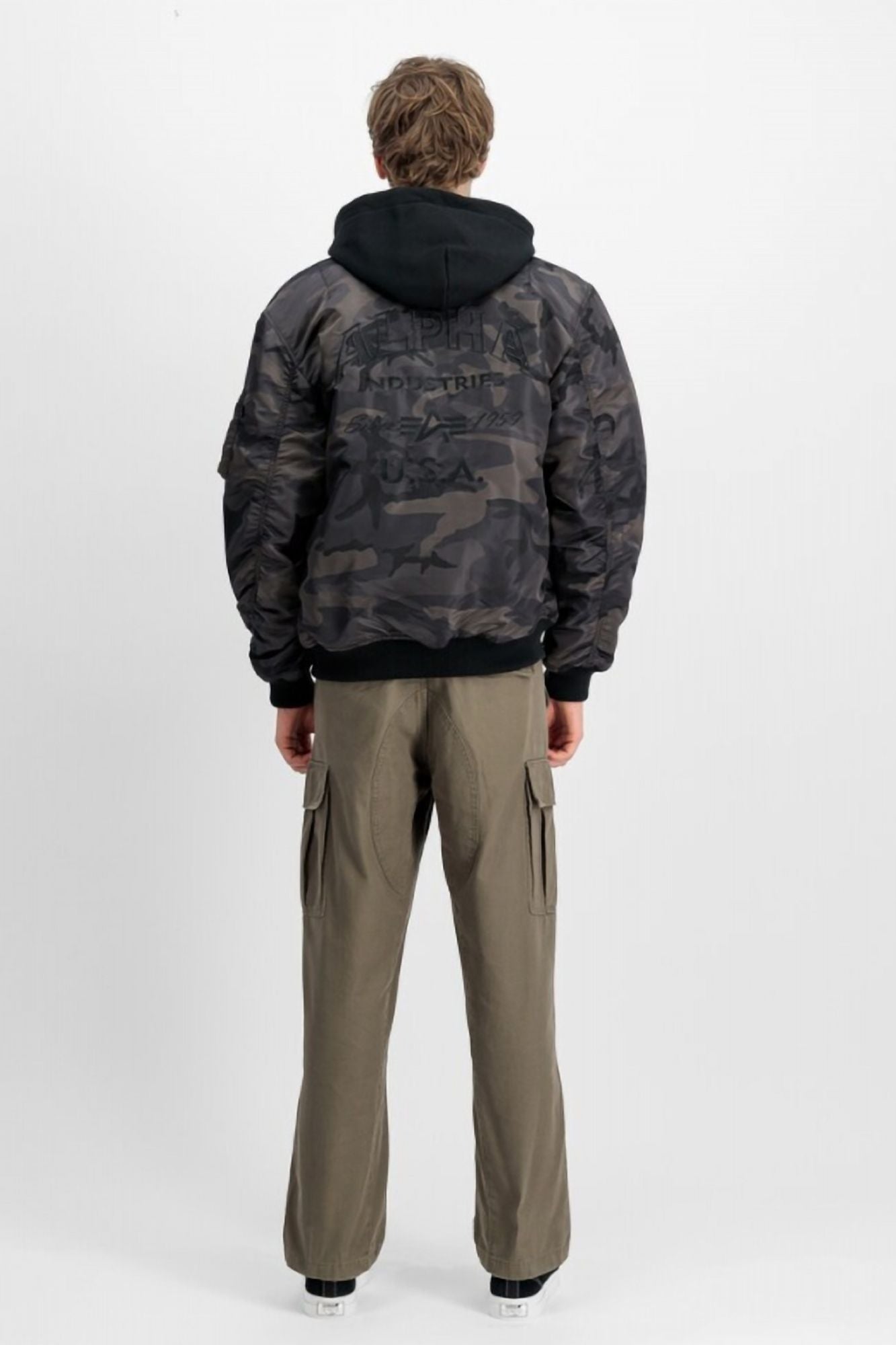 ALPHA INDUSTRIES MA-1 ZH en color NEGRO (5)