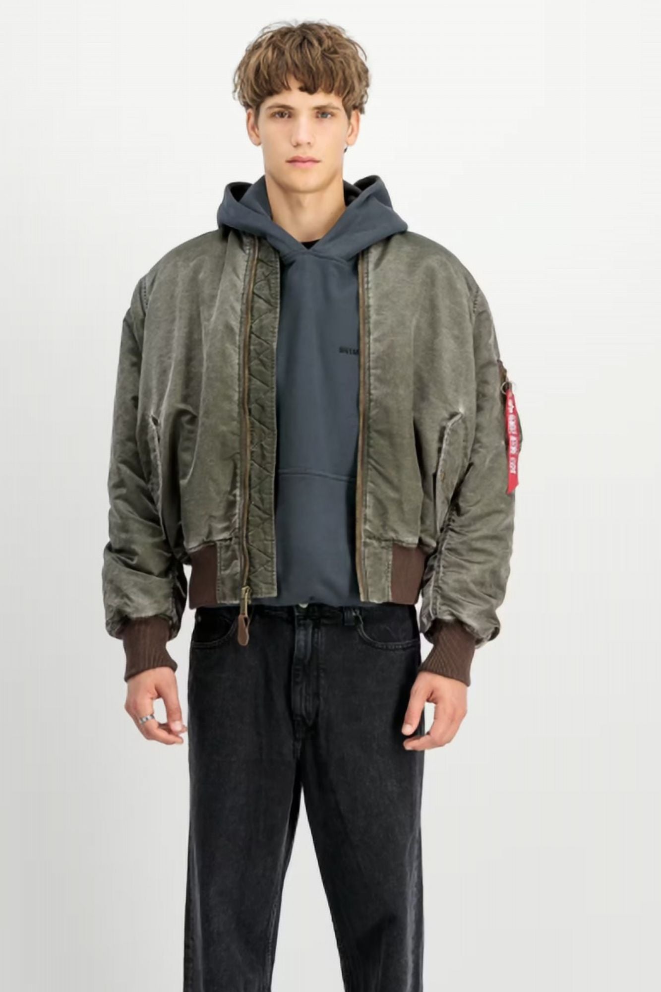 ALPHA INDUSTRIES MA-1 VINTAGE en color VERDE (1)