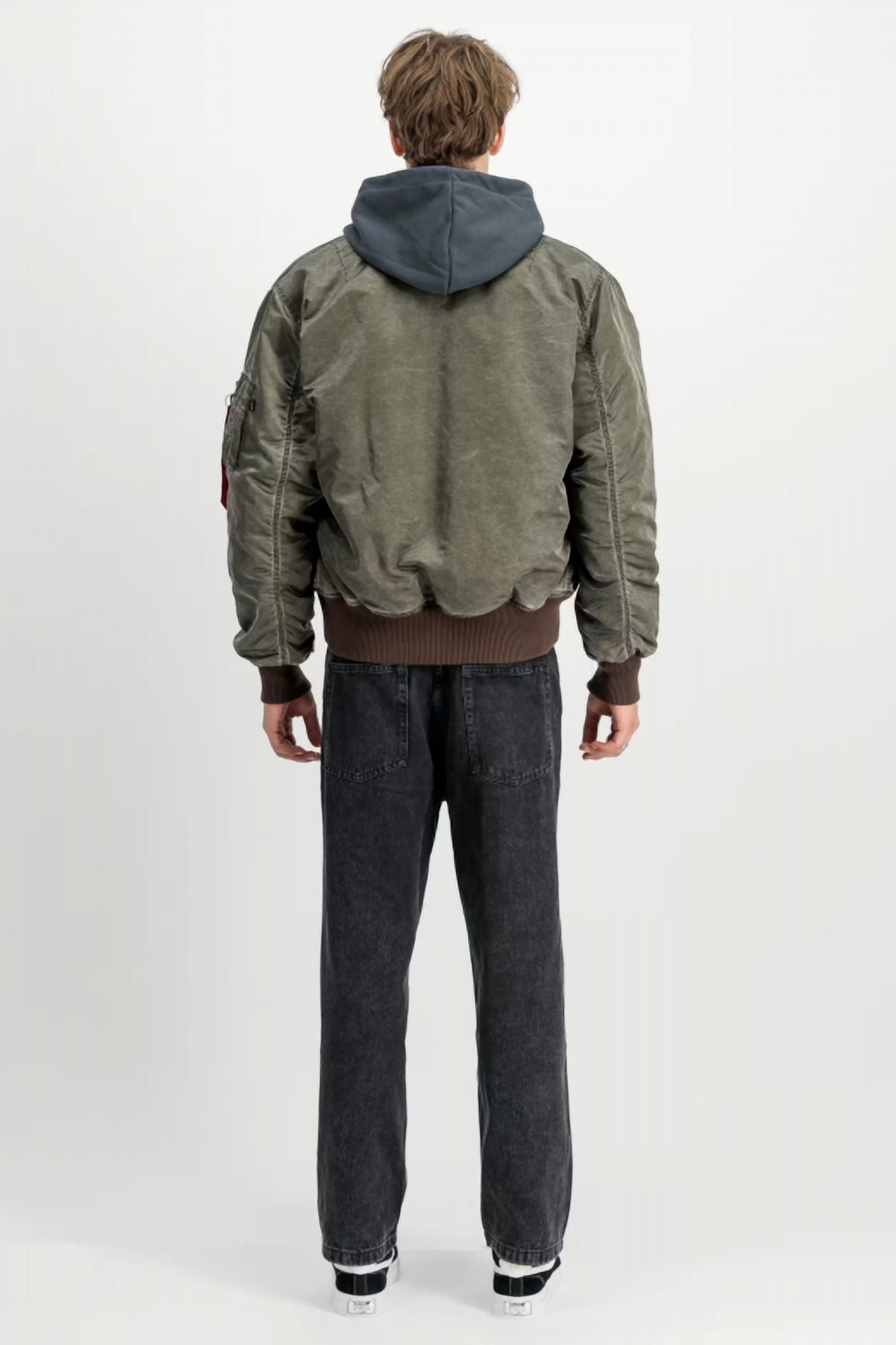 ALPHA INDUSTRIES MA-1 VINTAGE en color VERDE (3)