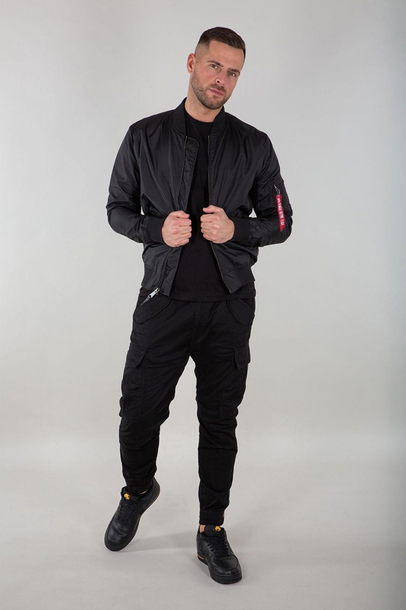 ALPHA INDUSTRIES 191103AF  en color NEGRO (4)