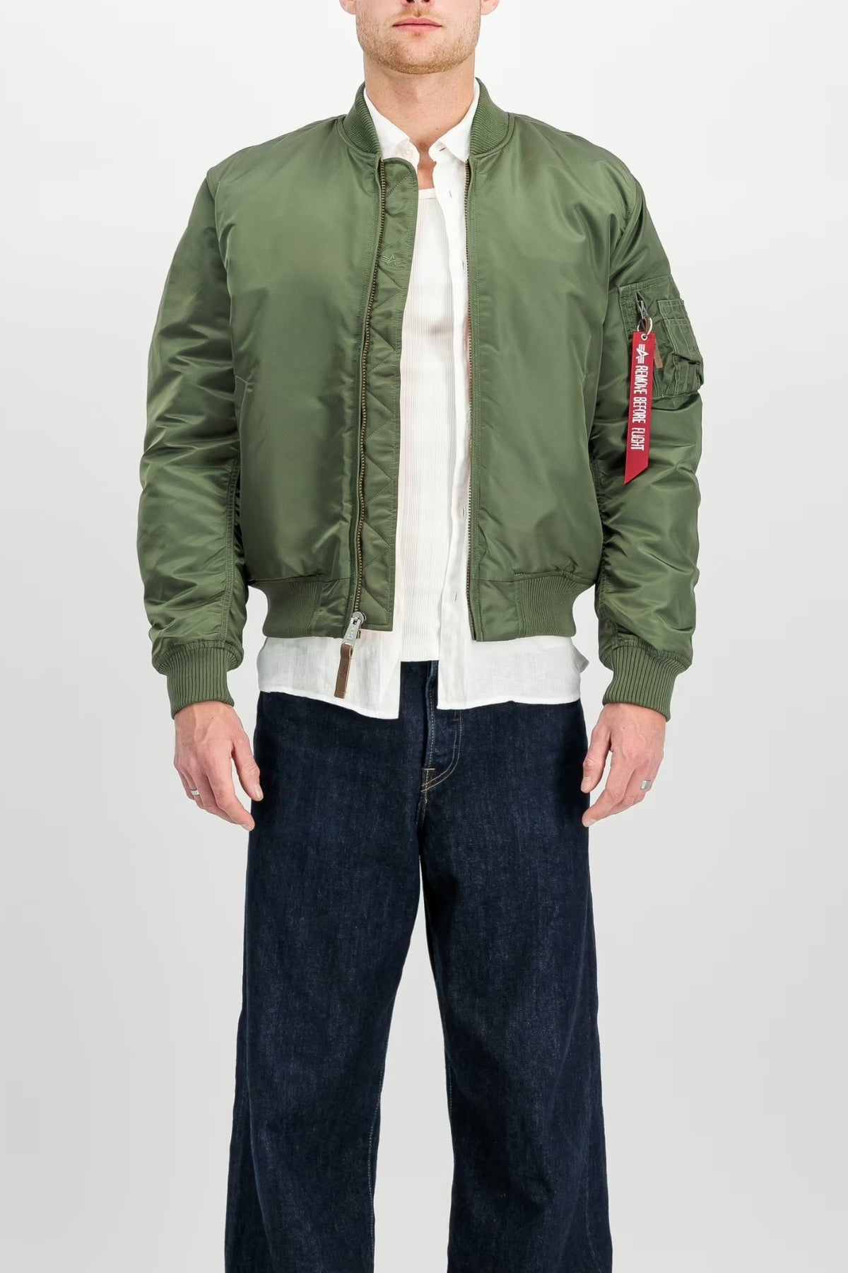 ALPHA INDUSTRIES THE MA-1 VF 59 BOMBER JACKET en color VERDE (1)
