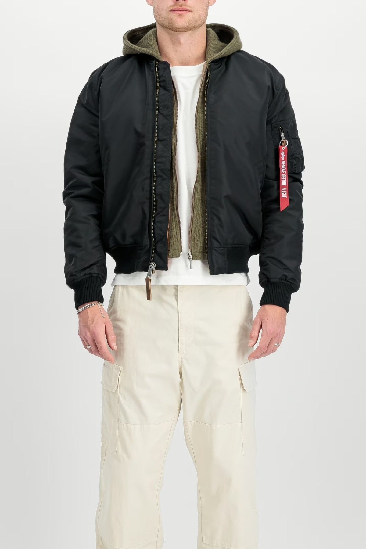 ALPHA INDUSTRIES THE MA-1 VF 59 BOMBER JACKET en color NEGRO (1)