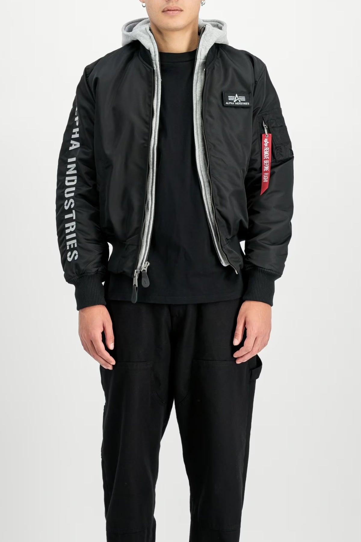 ALPHA INDUSTRIES MA-1 D-TEC SE BOMBER JACKET en color NEGRO (1)