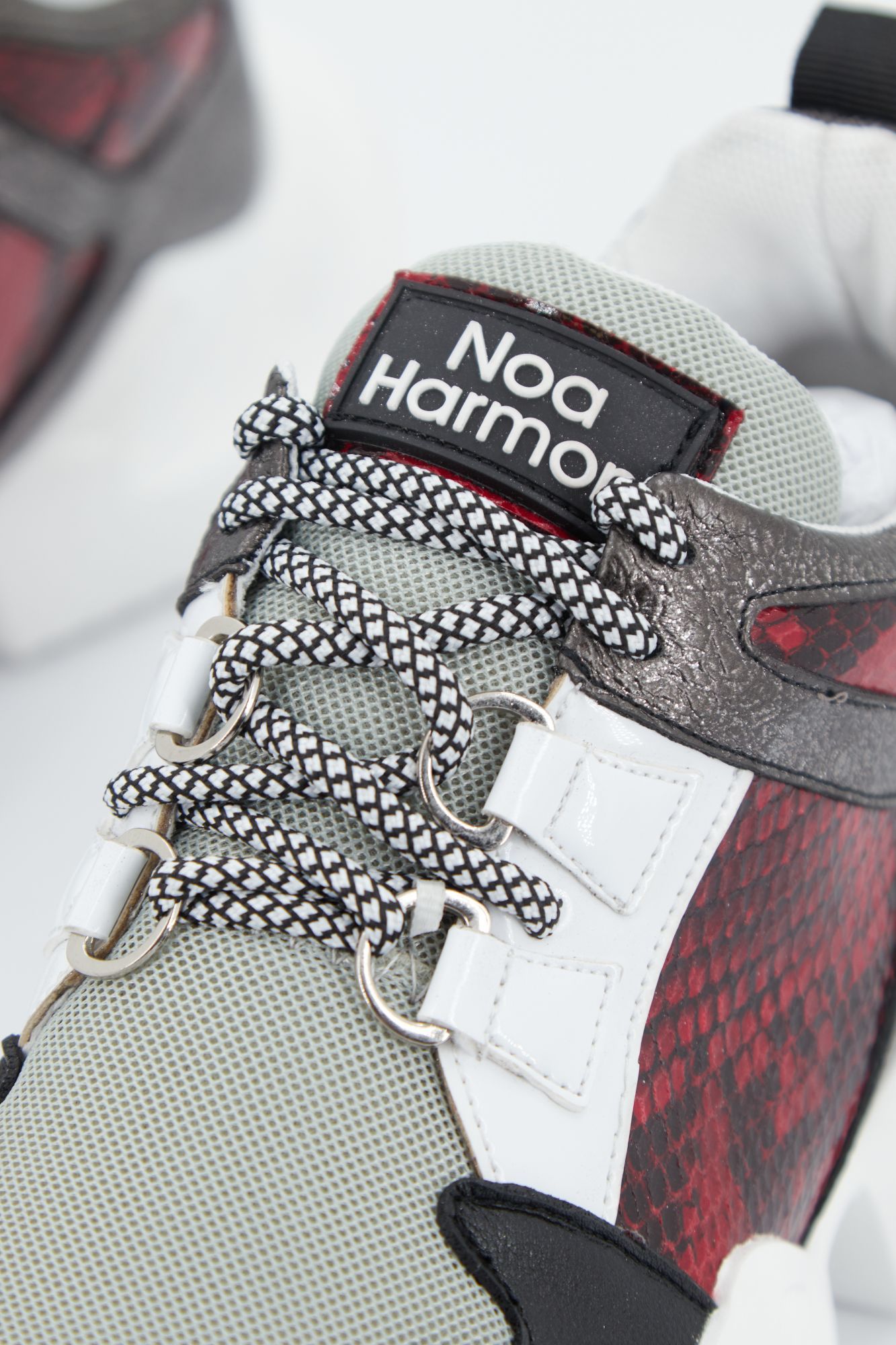 NOA HARMON 8279 en color ROJO (4)