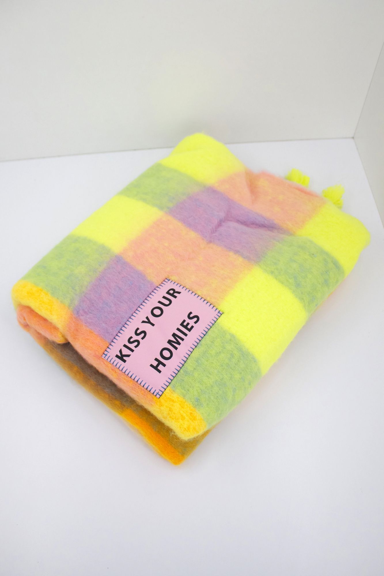 VERB TO DO KISS YOUR HOMIES en color MULTICOLOR (2)