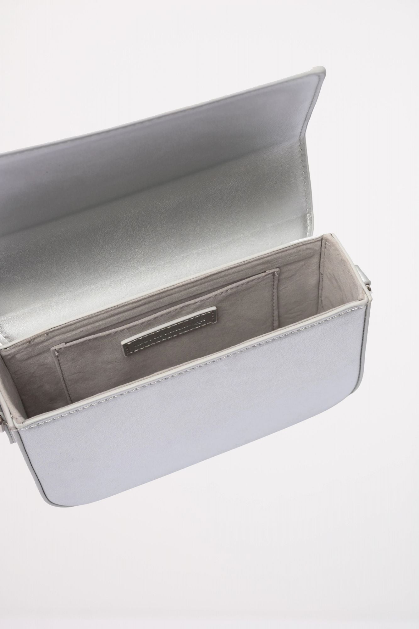 OLIVIA MAREQUE PANTONE en color PLATA (4)