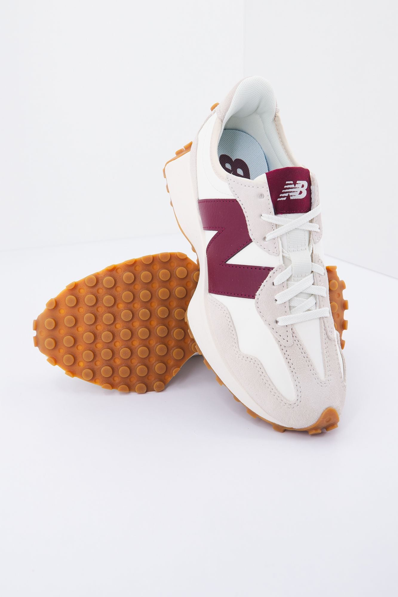 NEW BALANCE WS327 KA en color BEIS (4)