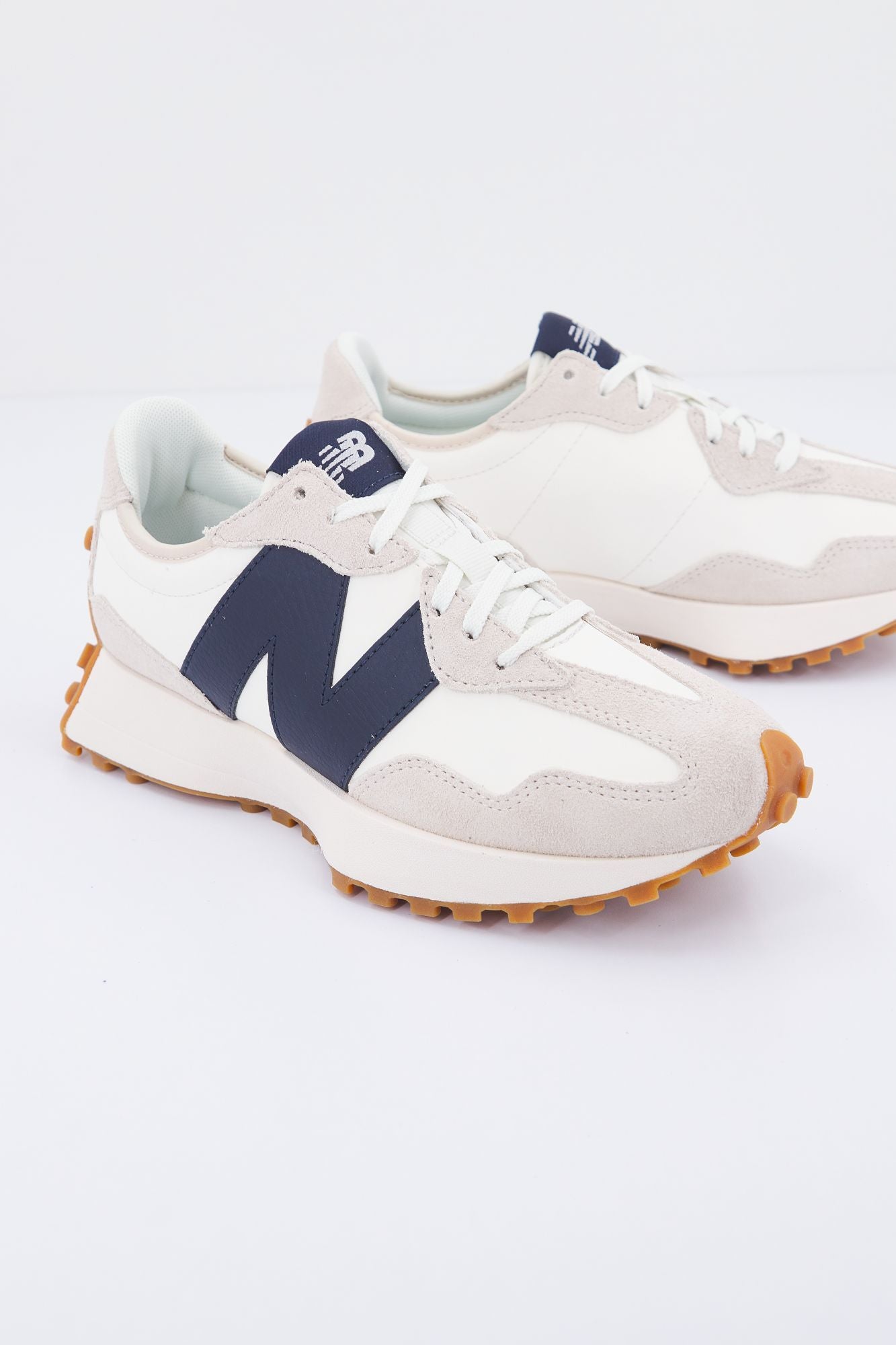 NEW BALANCE WS327 KB en color BEIS (1)