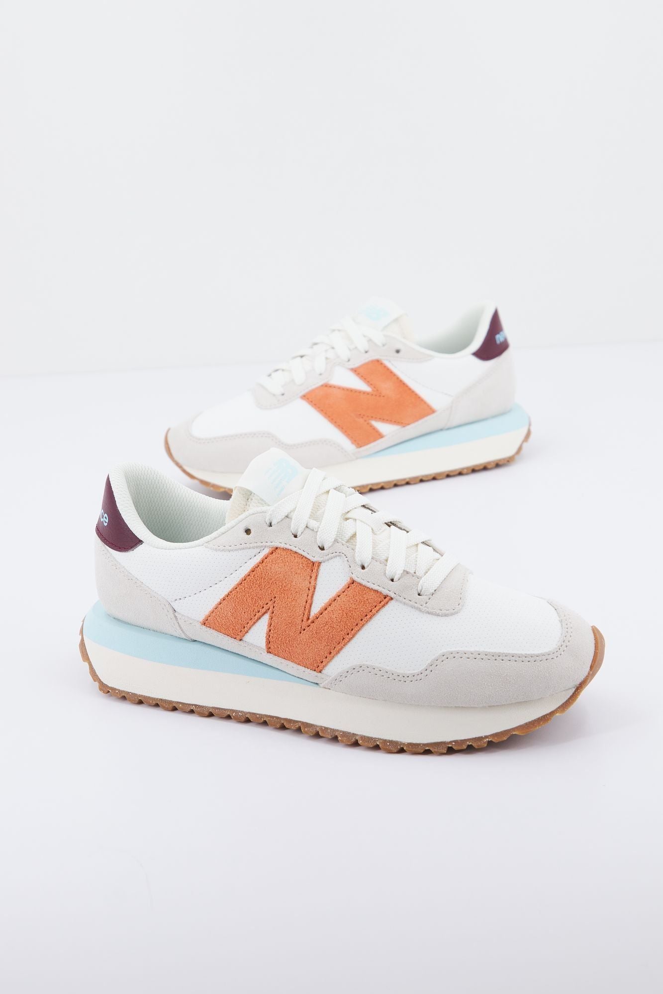 NEW BALANCE 120249 en color NUDE (3)