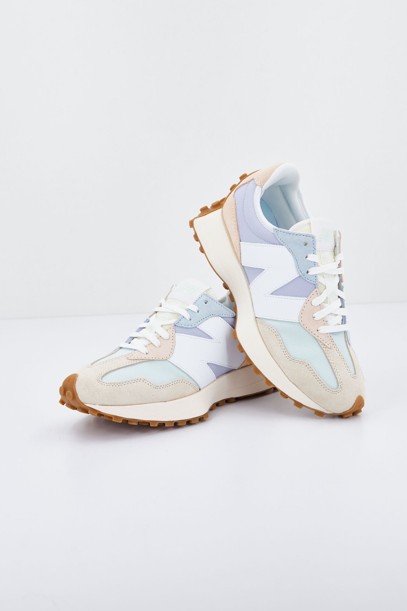 NEW BALANCE  PAB LIFESTYLE en color BEIS (1)