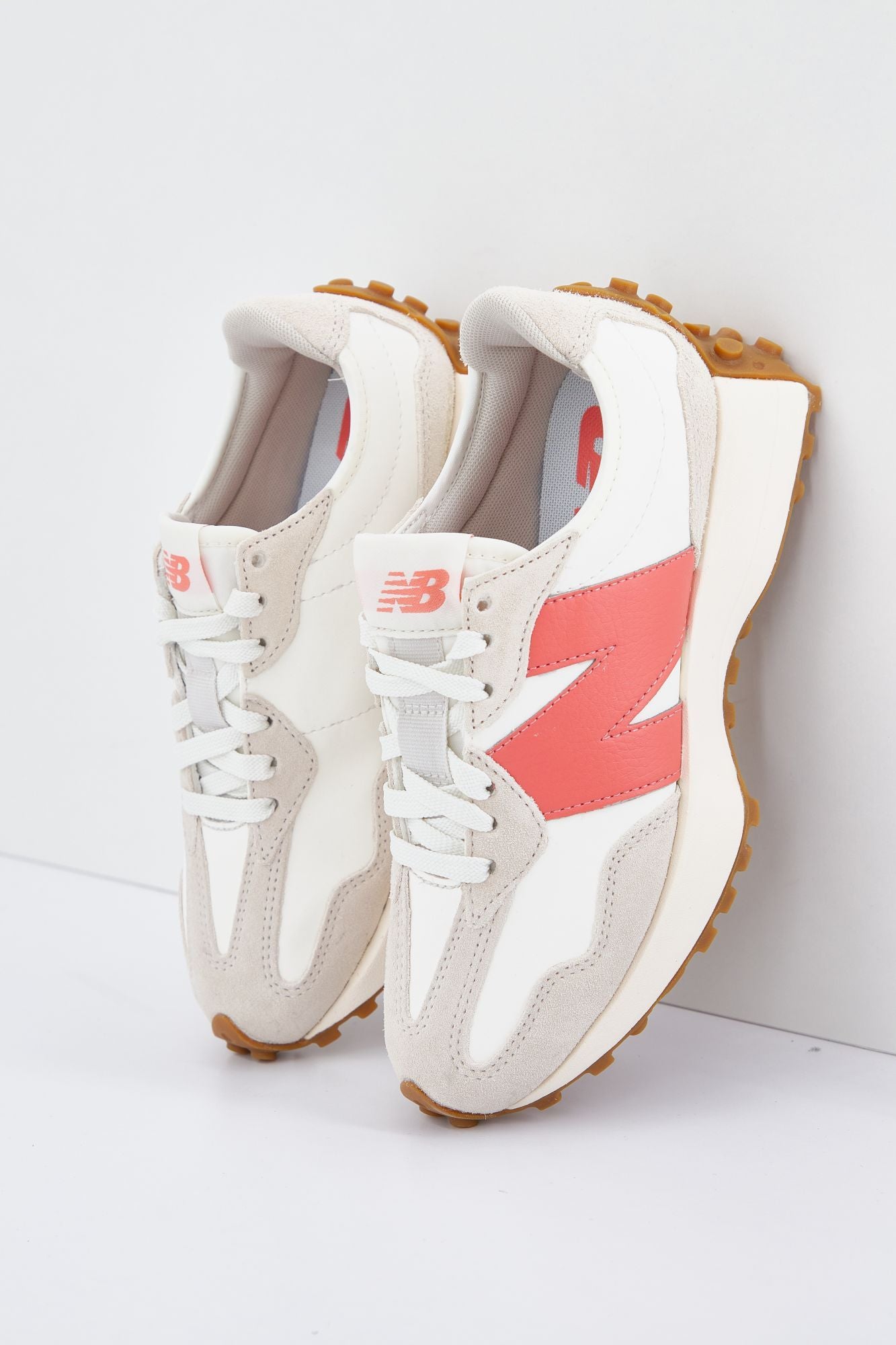 NEW BALANCE MS327 ASM en color BEIS (1)