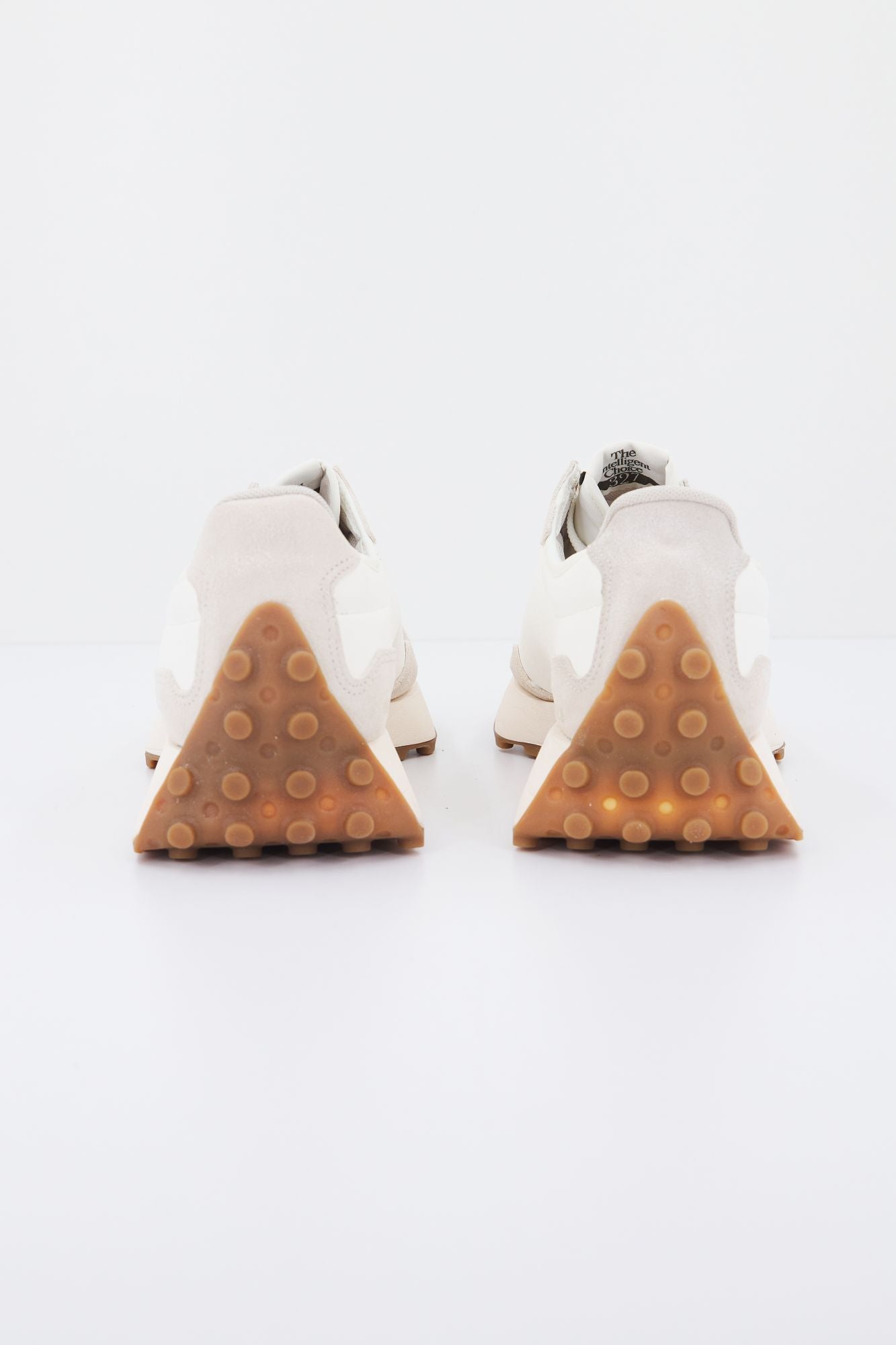 NEW BALANCE MS327 ASN  en color BEIS (3)