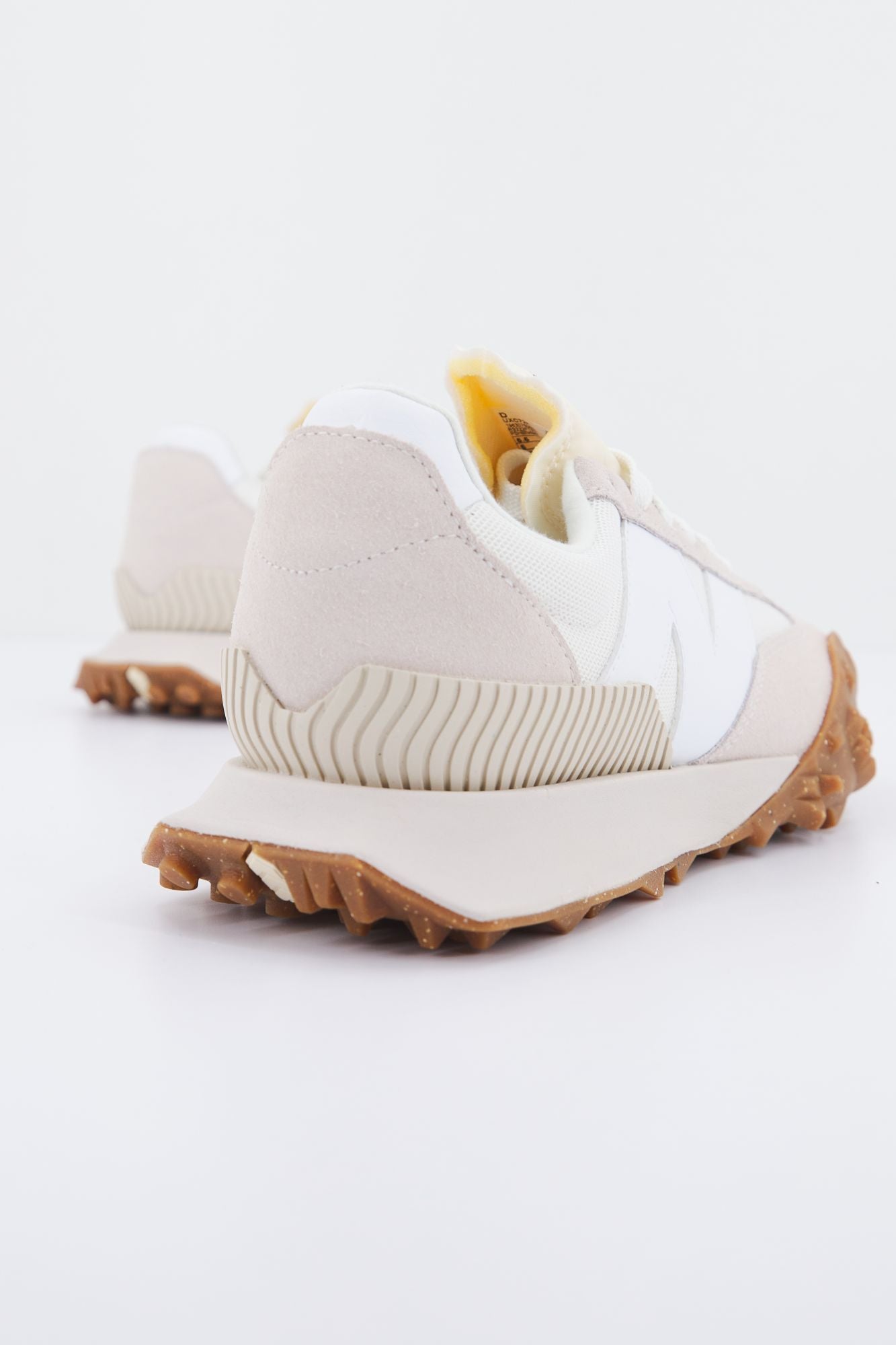NEW BALANCE UXC72 RD  en color BEIS (3)