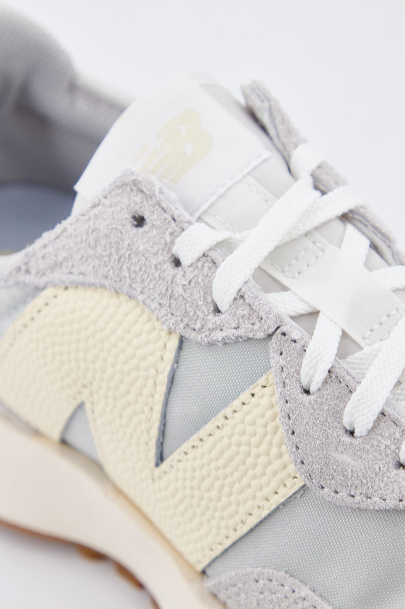 NEW BALANCE WS327 BG  en color GRIS (7)