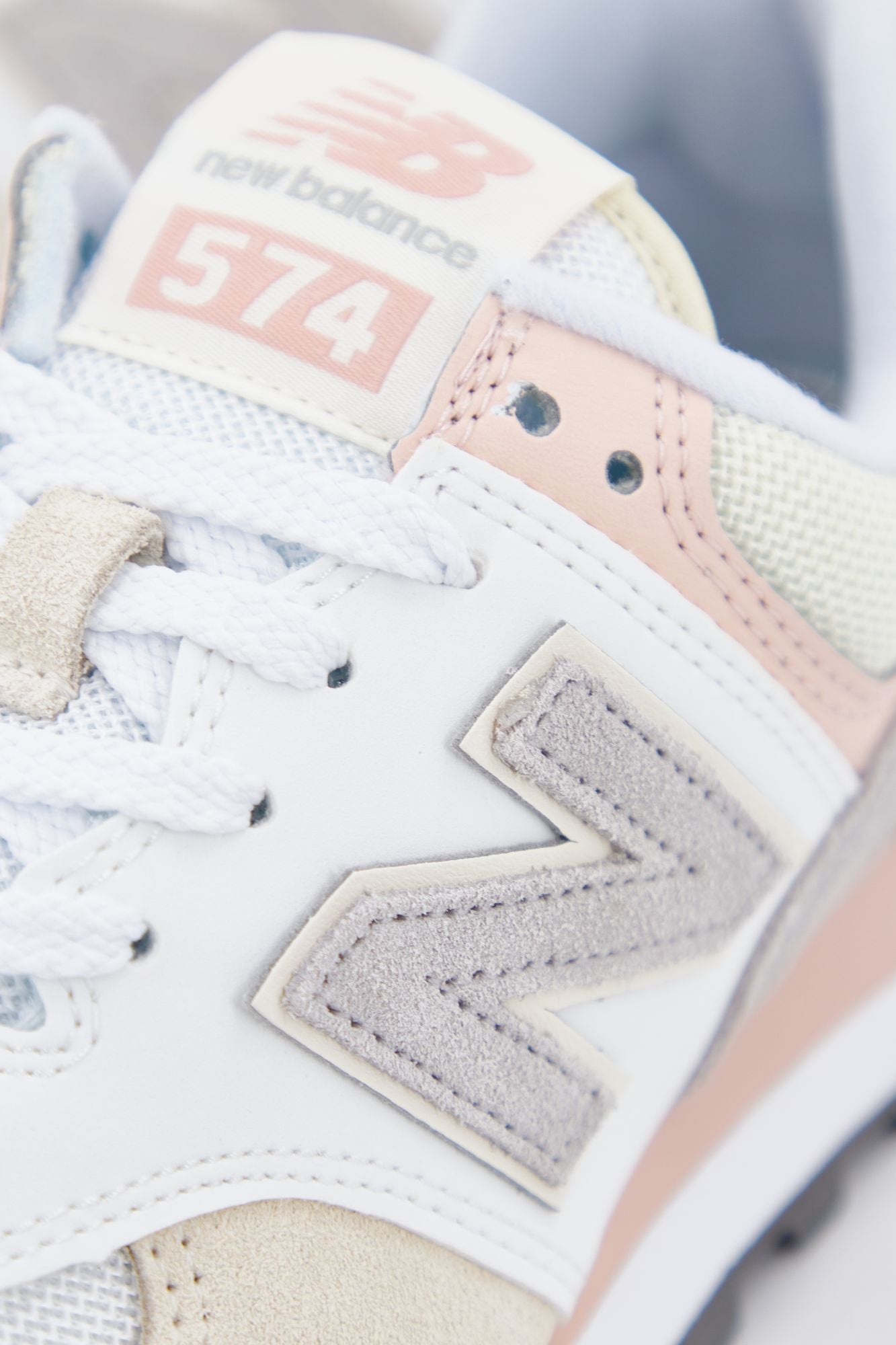 NEW BALANCE WL574 RU2  en color BEIS (4)