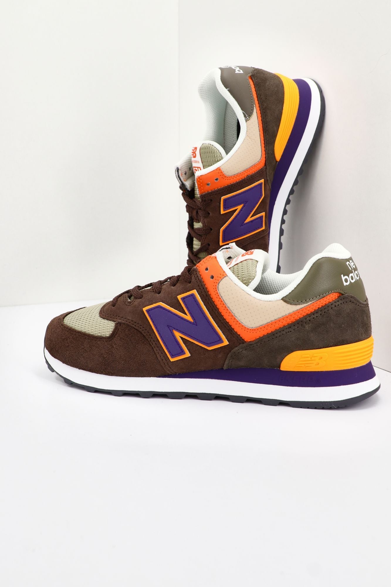 NEW BALANCE U574 PG2 VEGAN FRIENDLY en color MARRON (4)