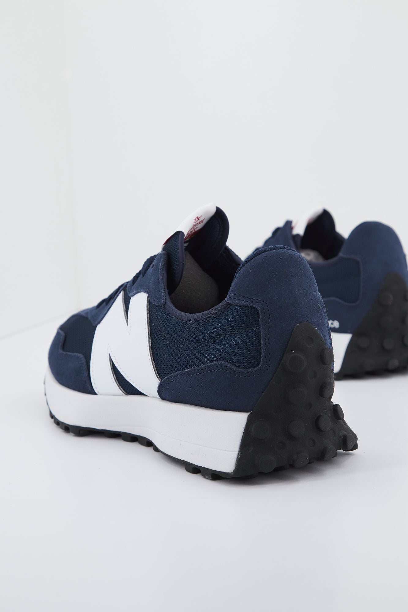 NEW BALANCE MS327 CNW en color AZUL (2)