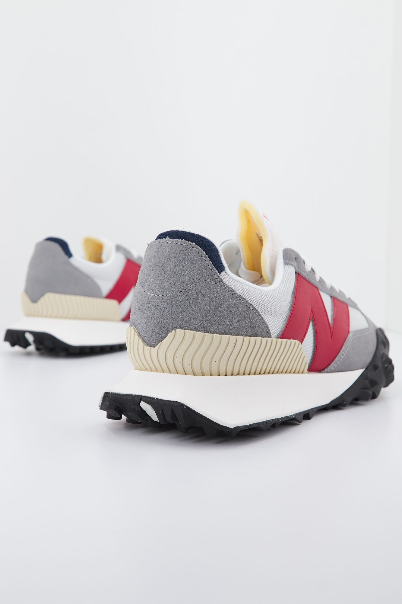 NEW BALANCE UXC72  en color GRIS (2)