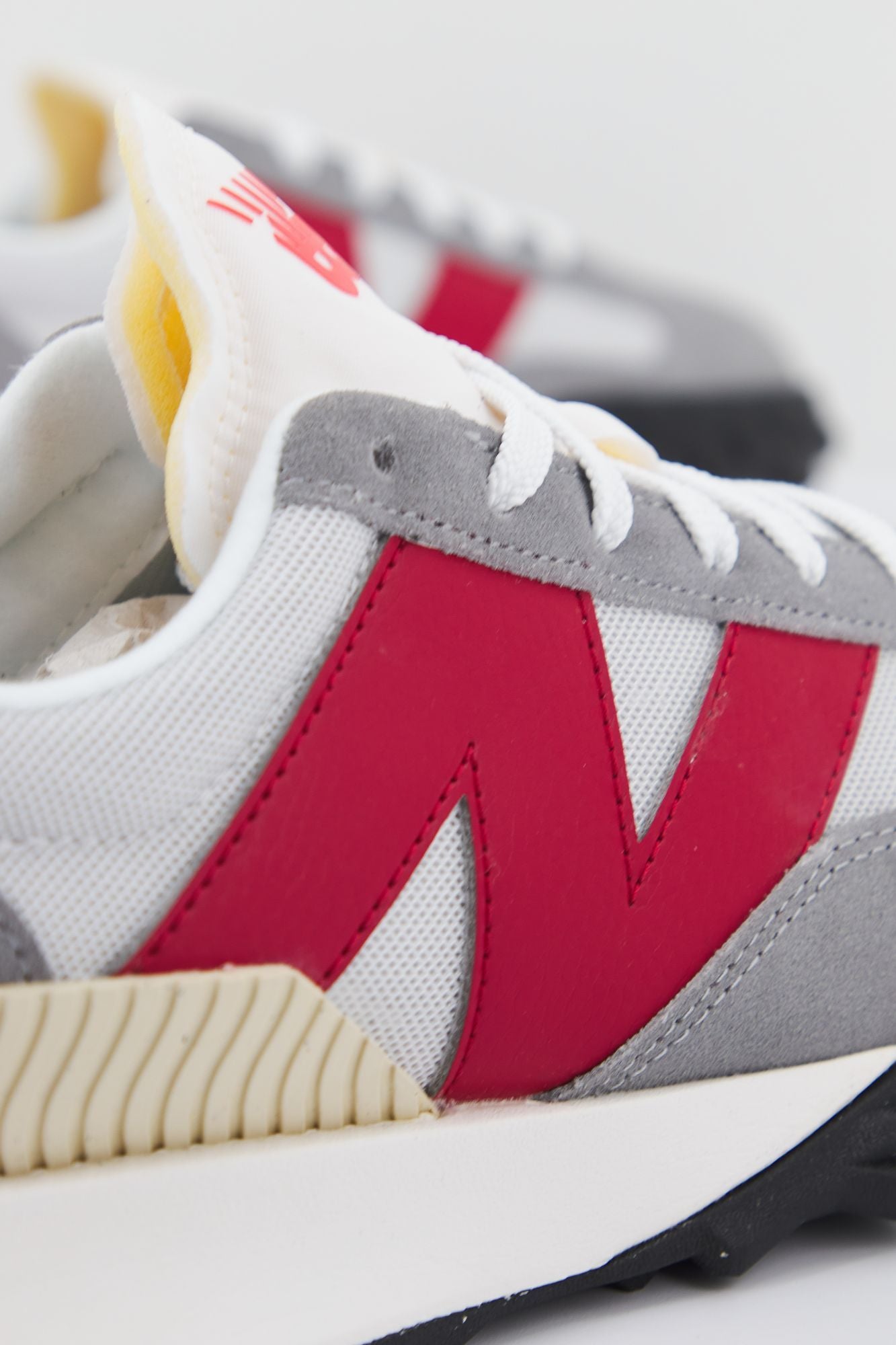 NEW BALANCE UXC72  en color GRIS (3)