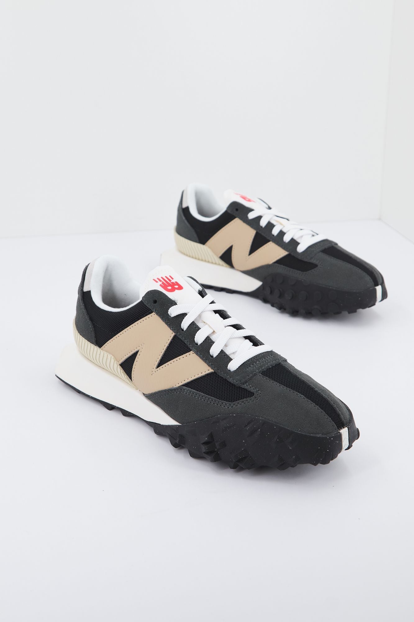 NEW BALANCE UXC72 RN  en color GRIS (1)