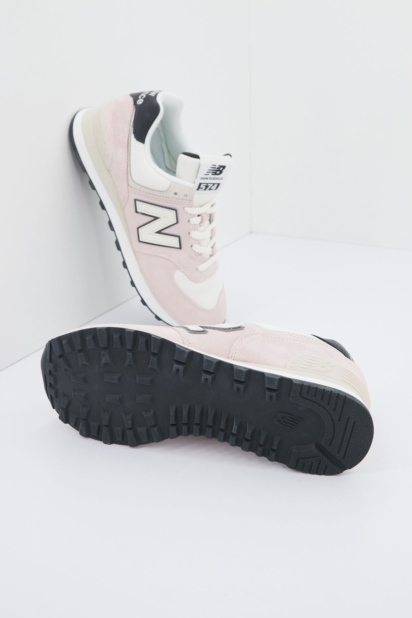 NEW BALANCE WL574 PB en color ROSA (4)
