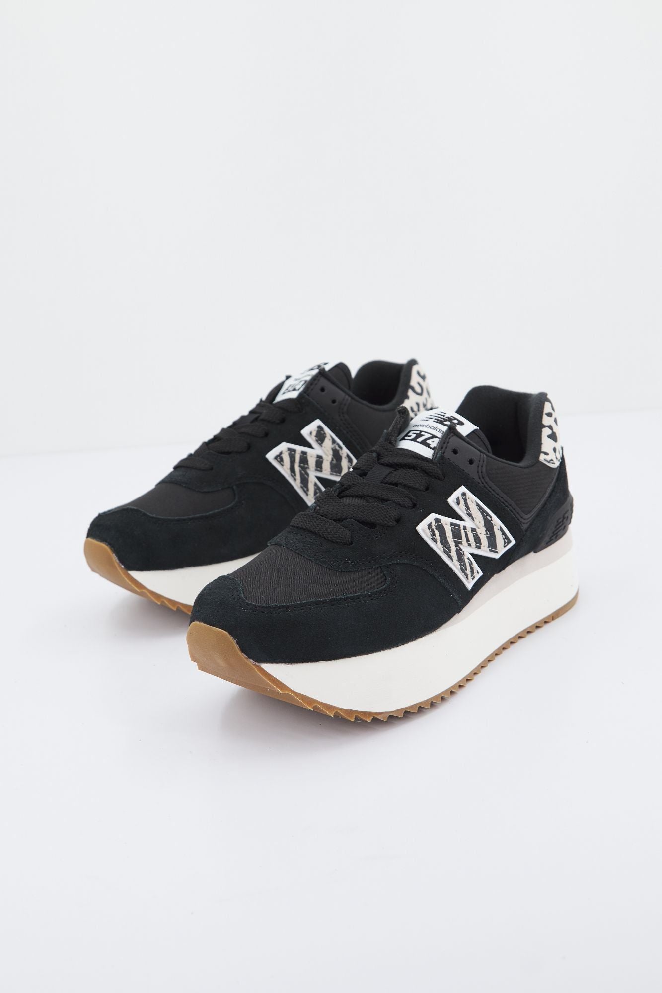 NEW BALANCE WL574 ZDA en color NEGRO (2)