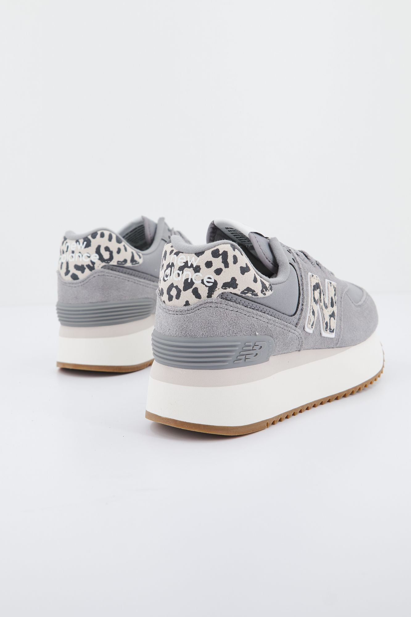 NEW BALANCE WL574 ZDB en color GRIS (3)