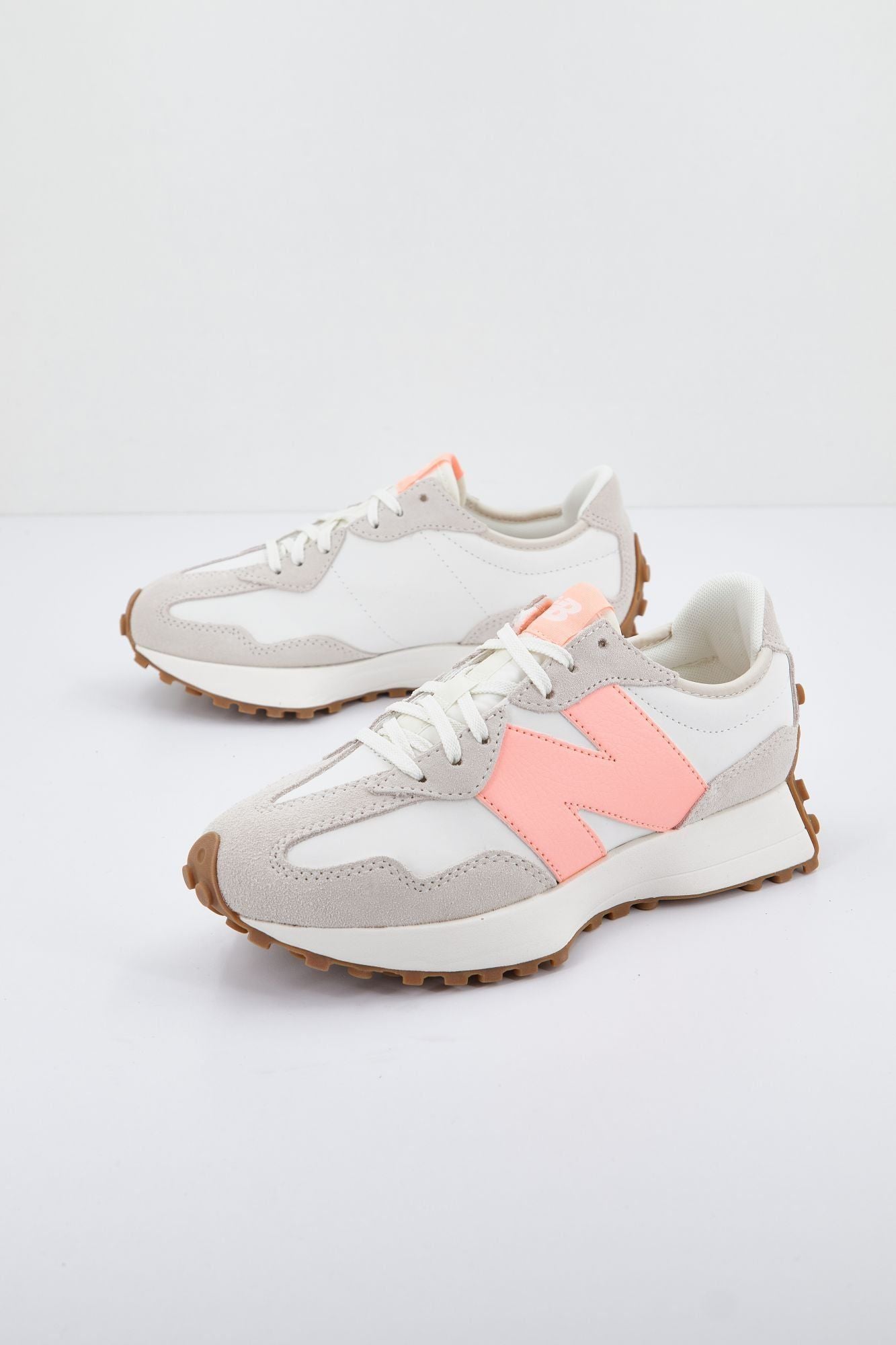 NEW BALANCE WS327 AM en color BEIS (1)