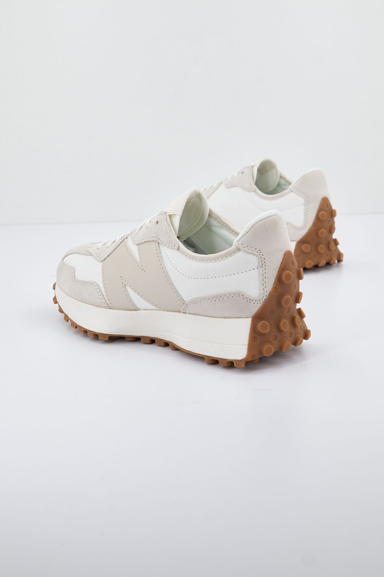 NEW BALANCE AN LIFESTYLE en color BEIS (3)
