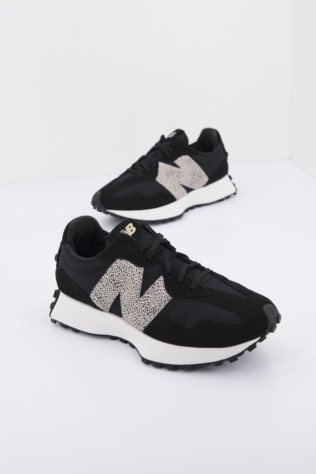 NEW BALANCE WS327 PH en color NEGRO (1)