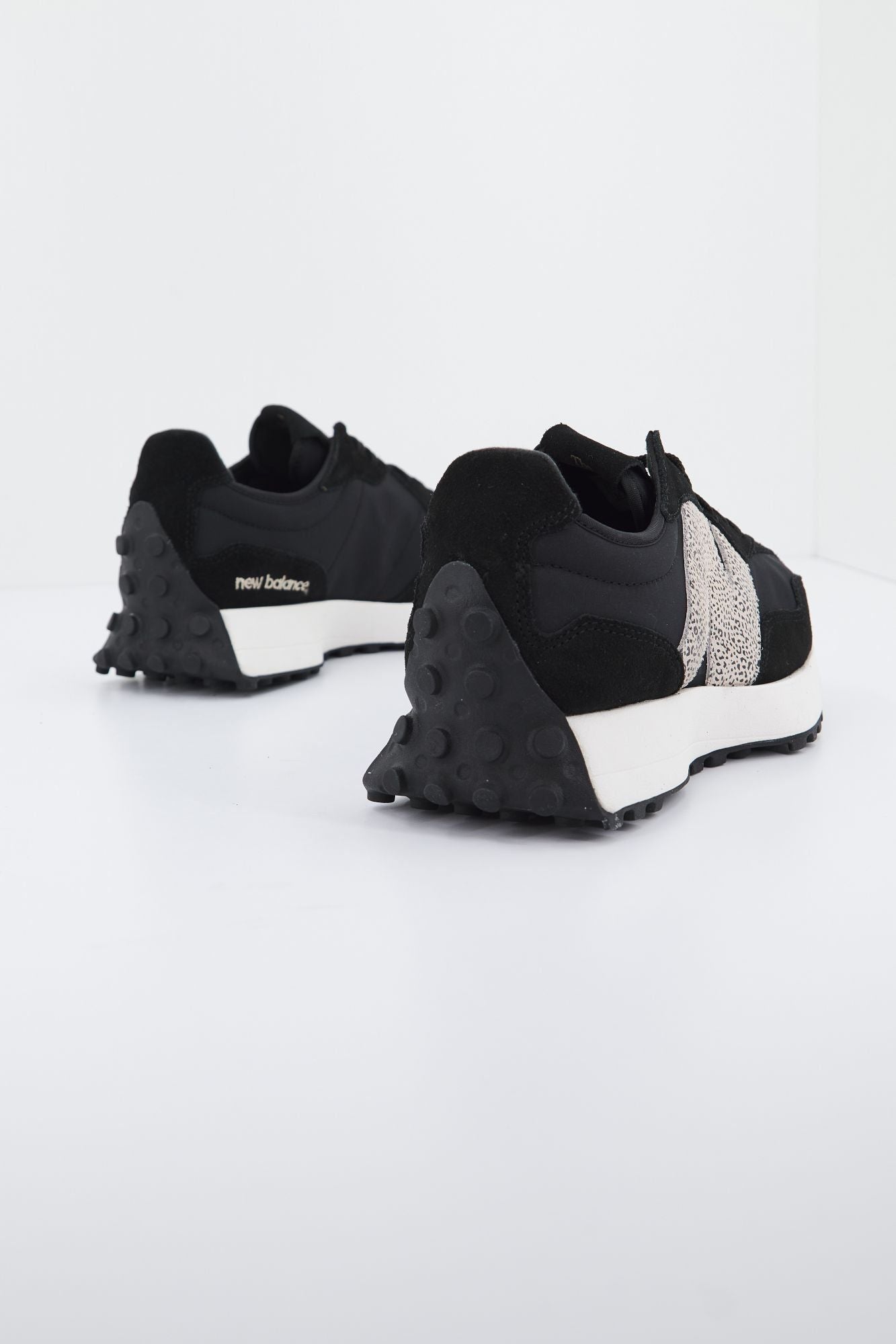 NEW BALANCE WS327 PH en color NEGRO (3)