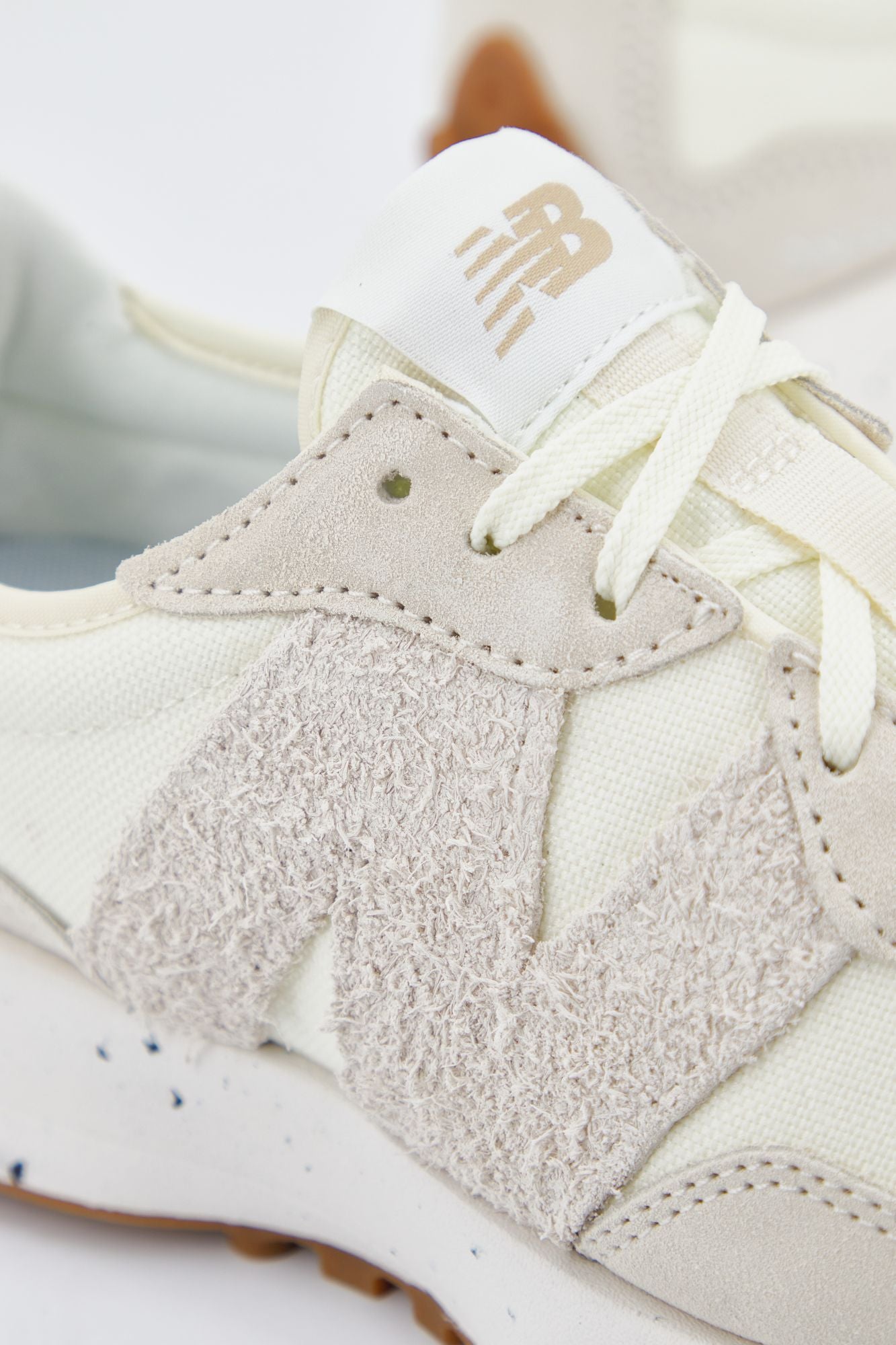 NEW BALANCE  SO LIFESTYLE SUSTAINBLE en color BEIS (4)