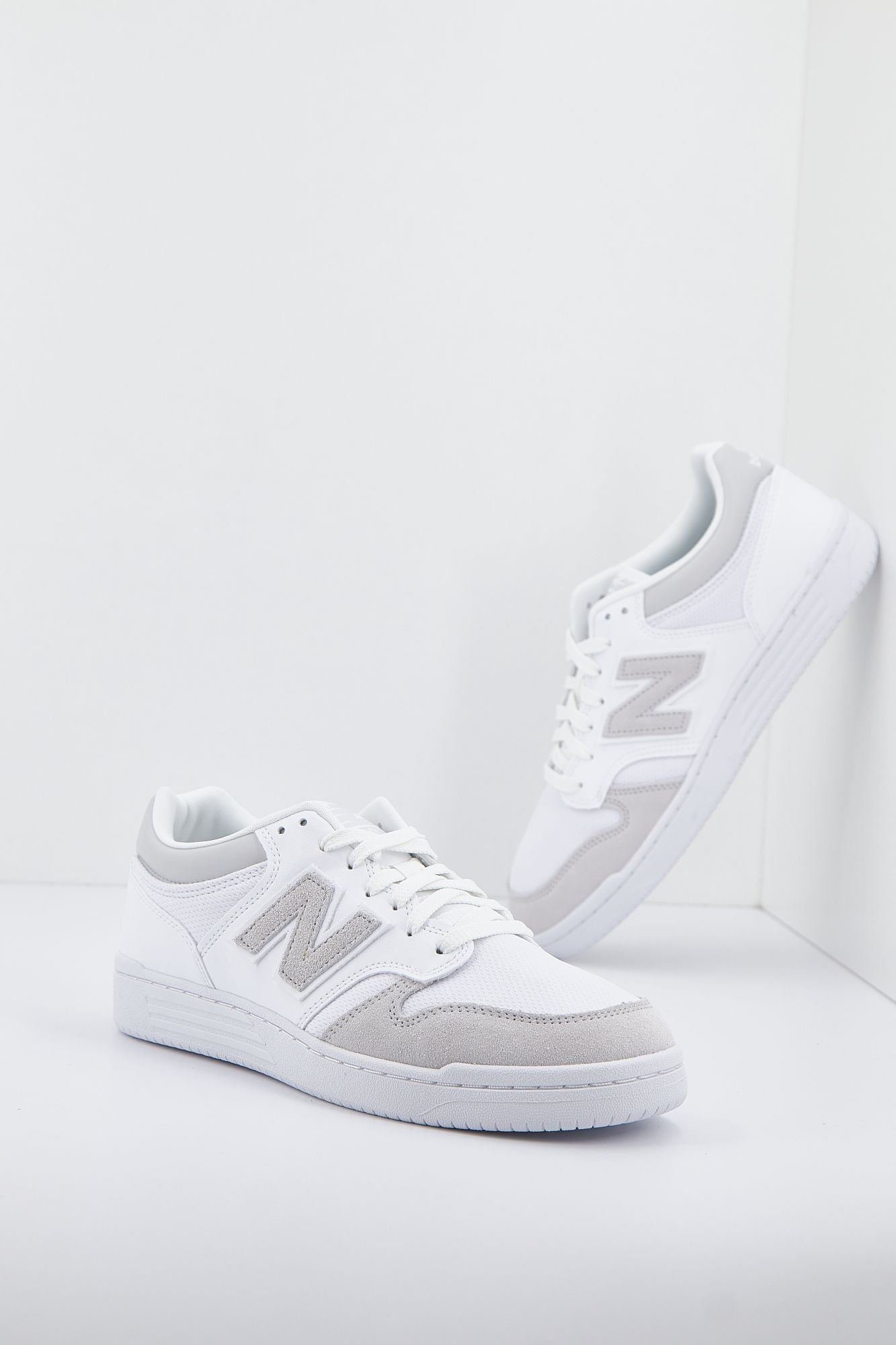 NEW BALANCE BB480 LKA RETRO HOOPS en color BLANCO (1)