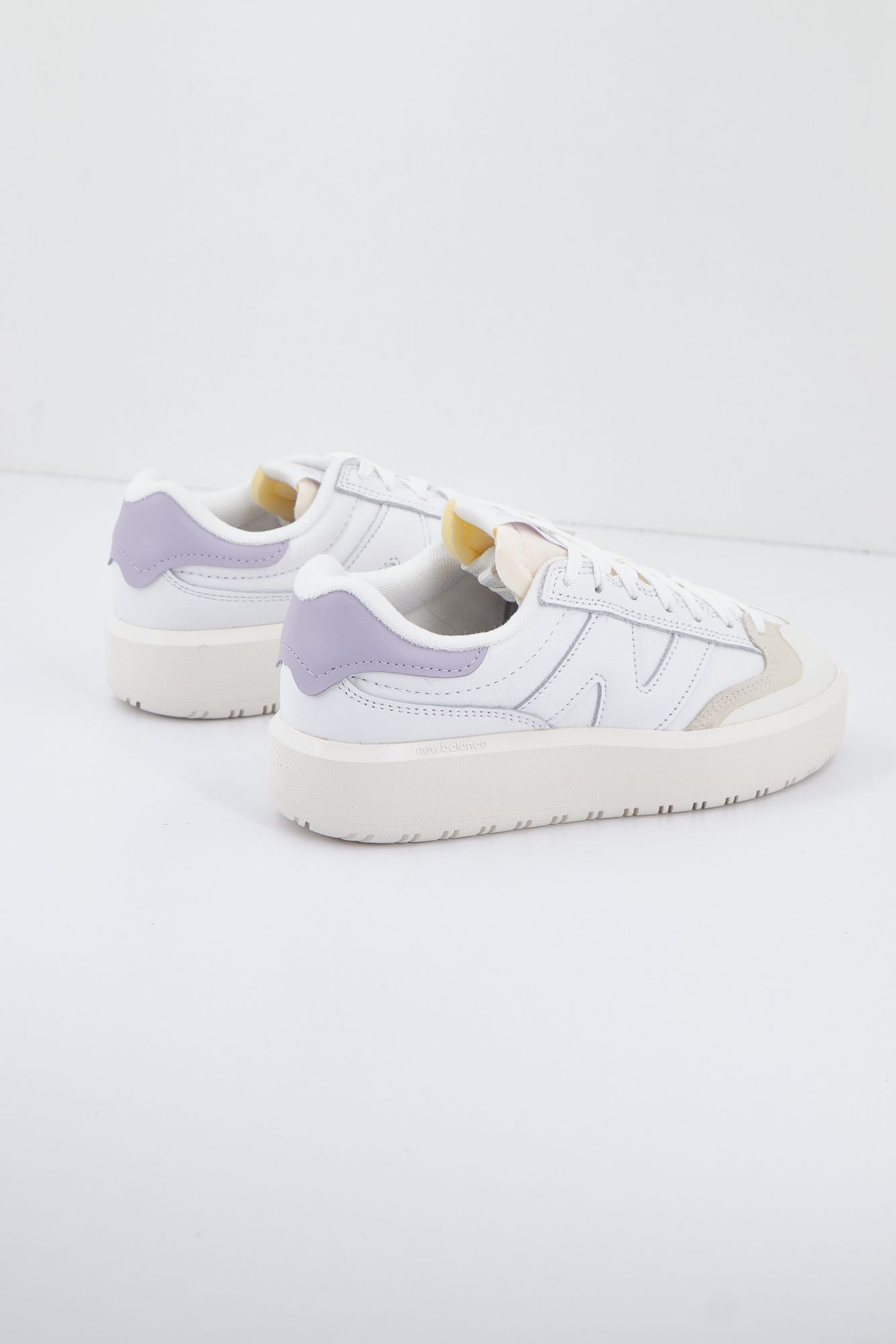 NEW BALANCE CT302 SL en color BLANCO (2)