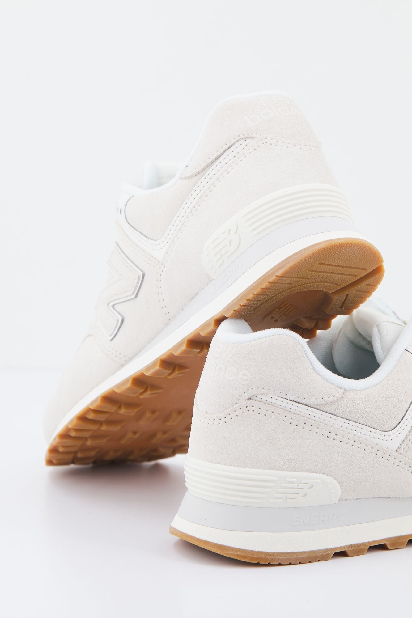 NEW BALANCE U574 NWW en color BLANCO (4)