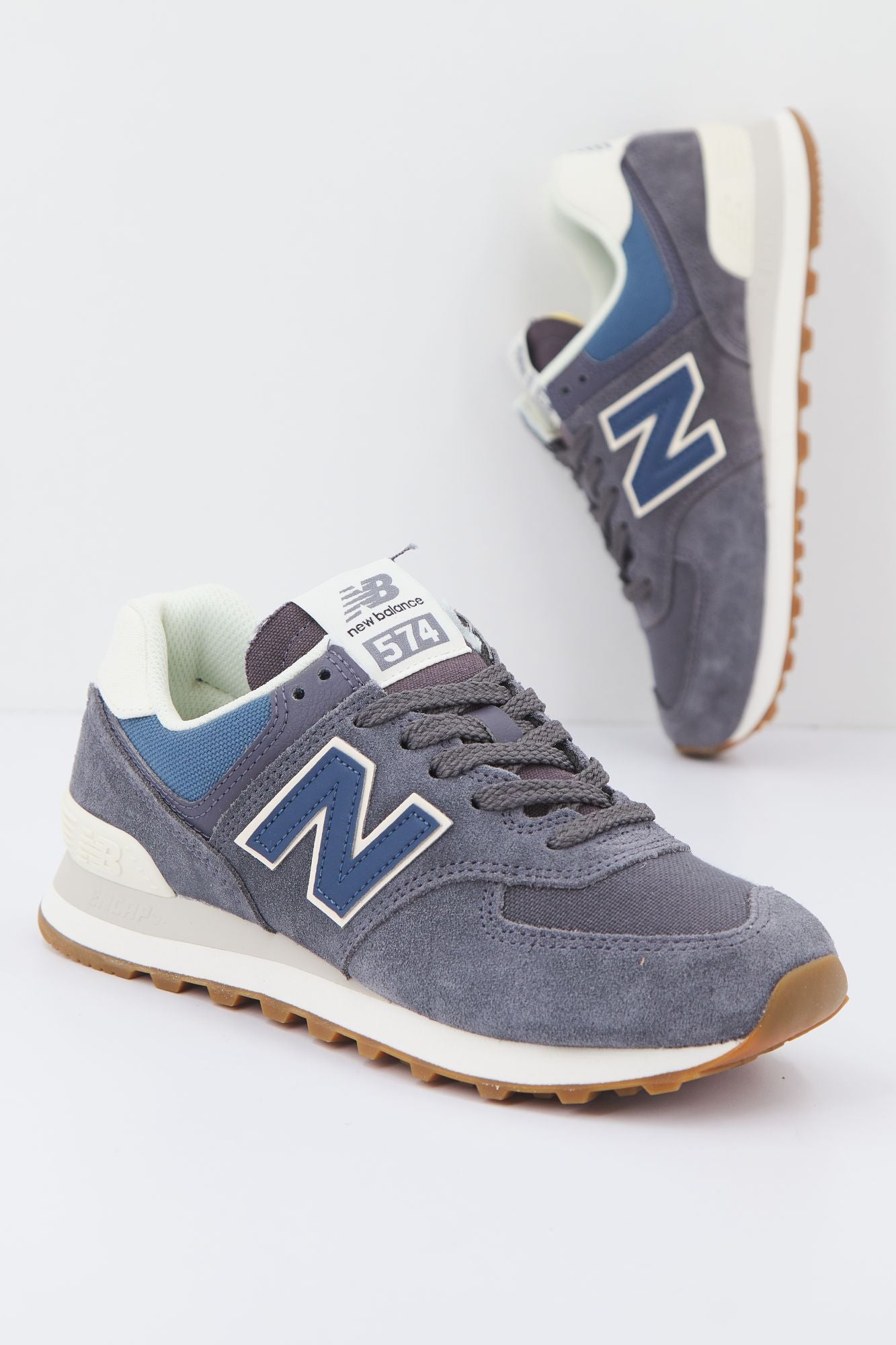 NEW BALANCE WL574 NG2 en color GRIS (1)
