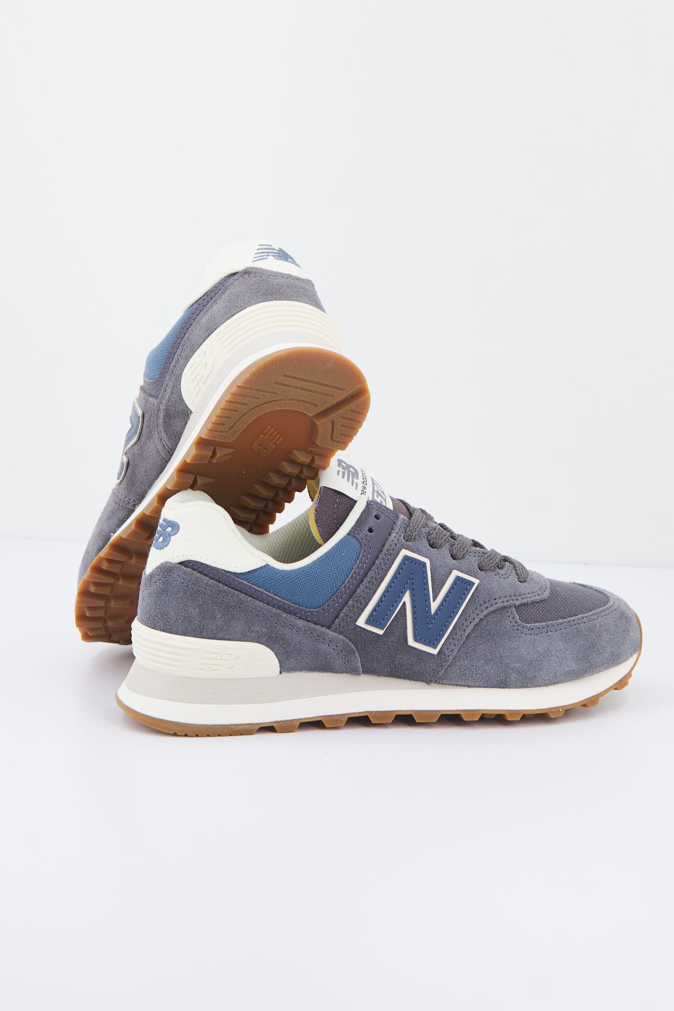NEW BALANCE WL574 NG2 en color GRIS (3)