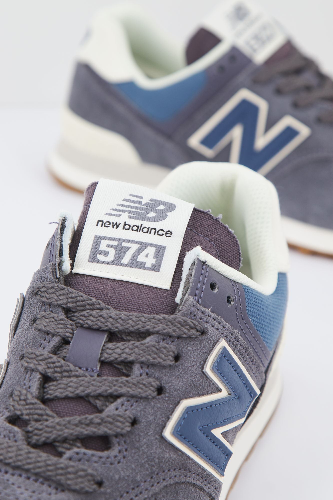 NEW BALANCE WL574 NG2 en color GRIS (4)