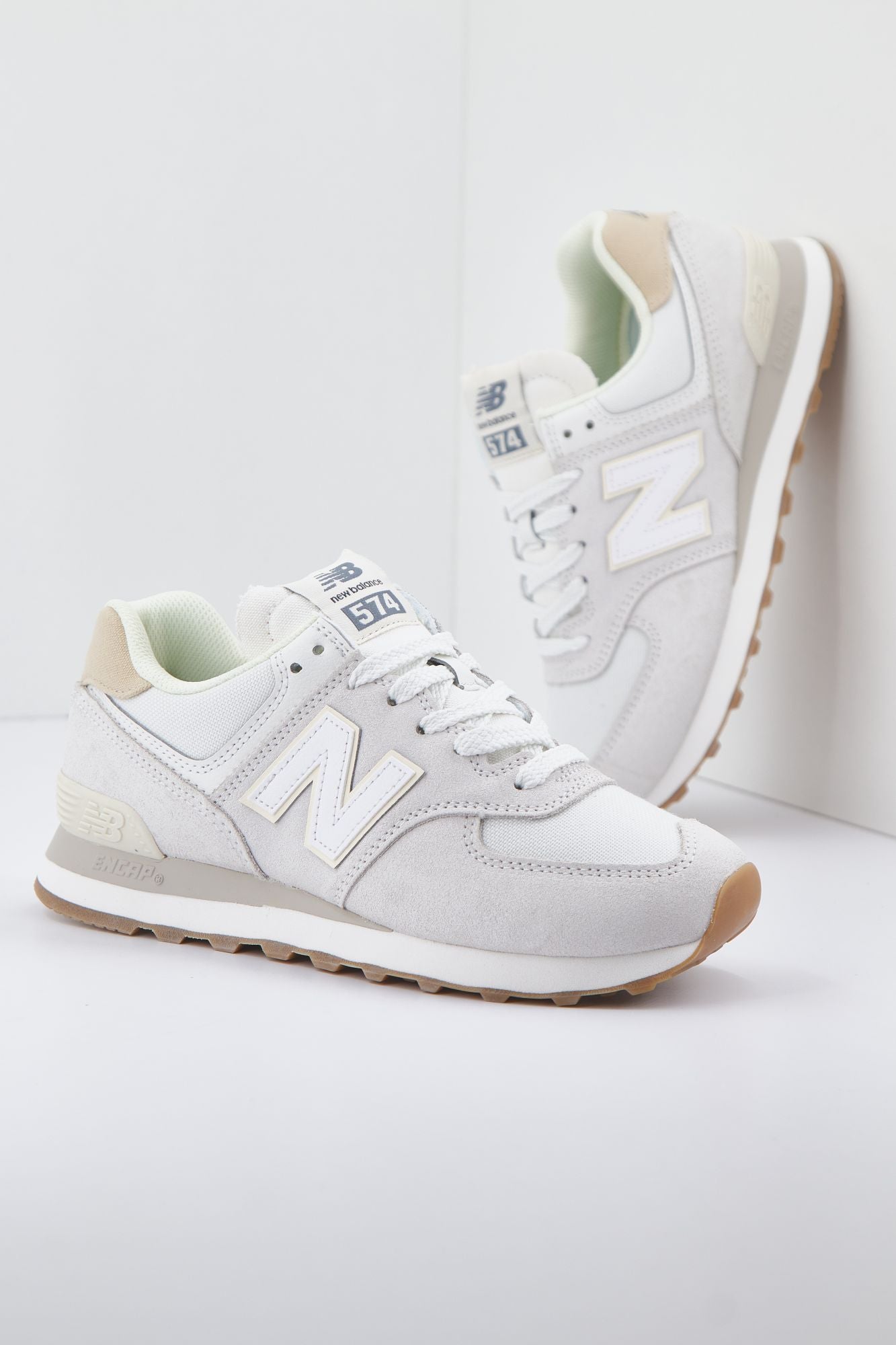 NEW BALANCE WL574 NO2  en color BLANCO (1)