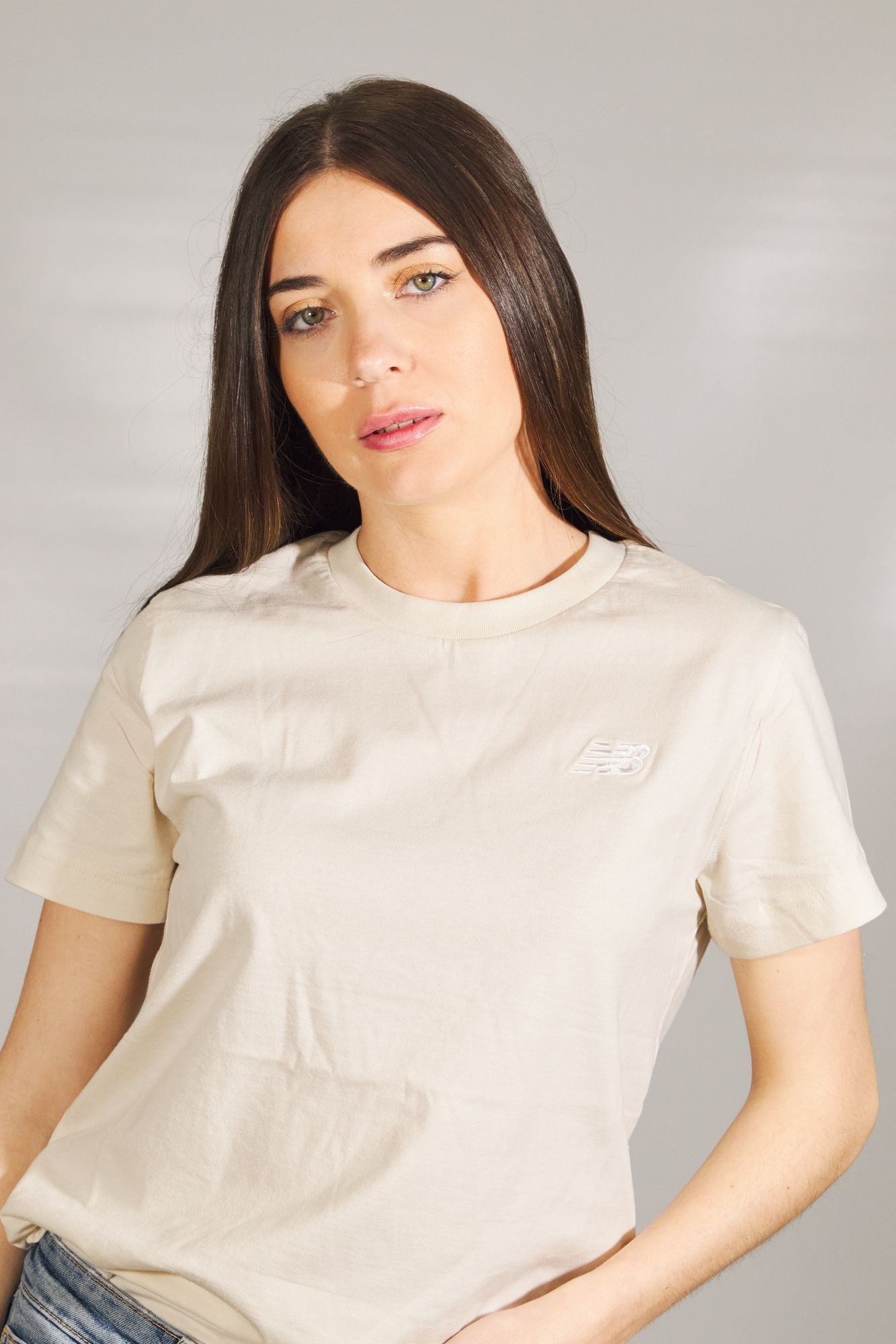 NEW BALANCE JERSEY SMALL LO en color BEIS (4)