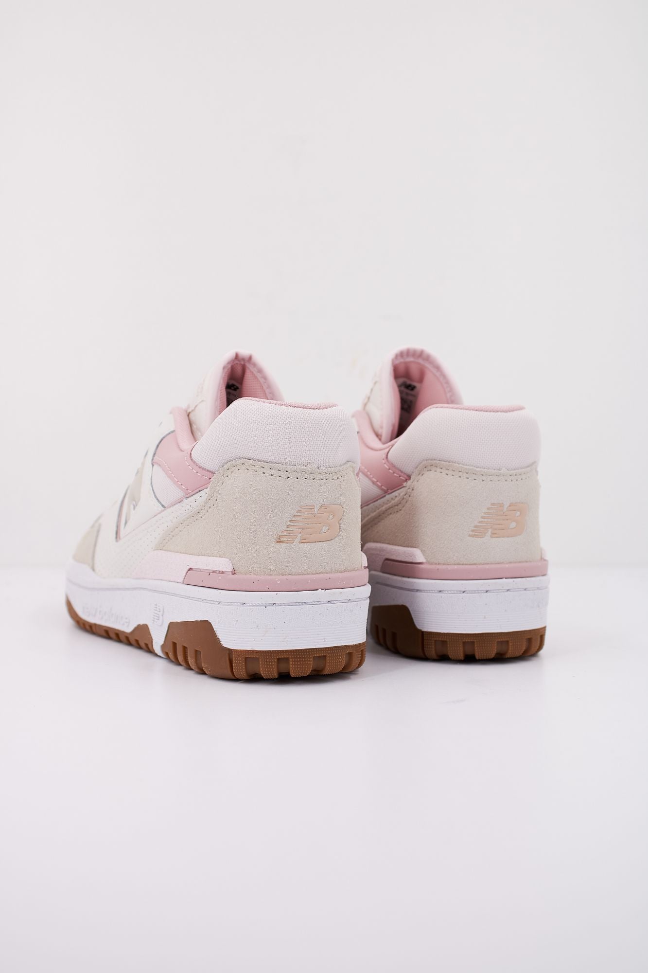 NEW BALANCE BBW550 HL en color BEIS (4)