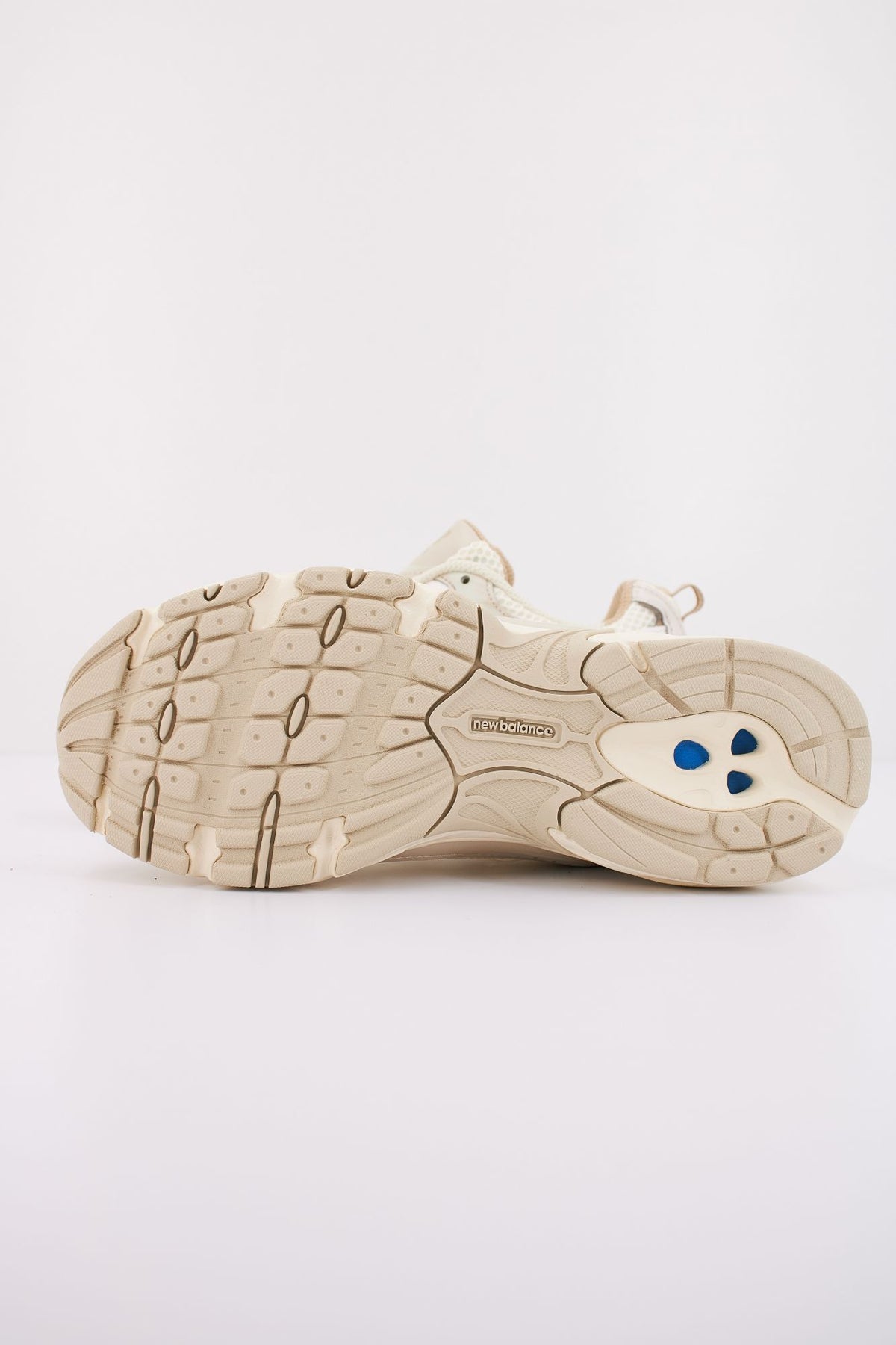 NEW BALANCE 530 MR530AA en color BEIS (5)