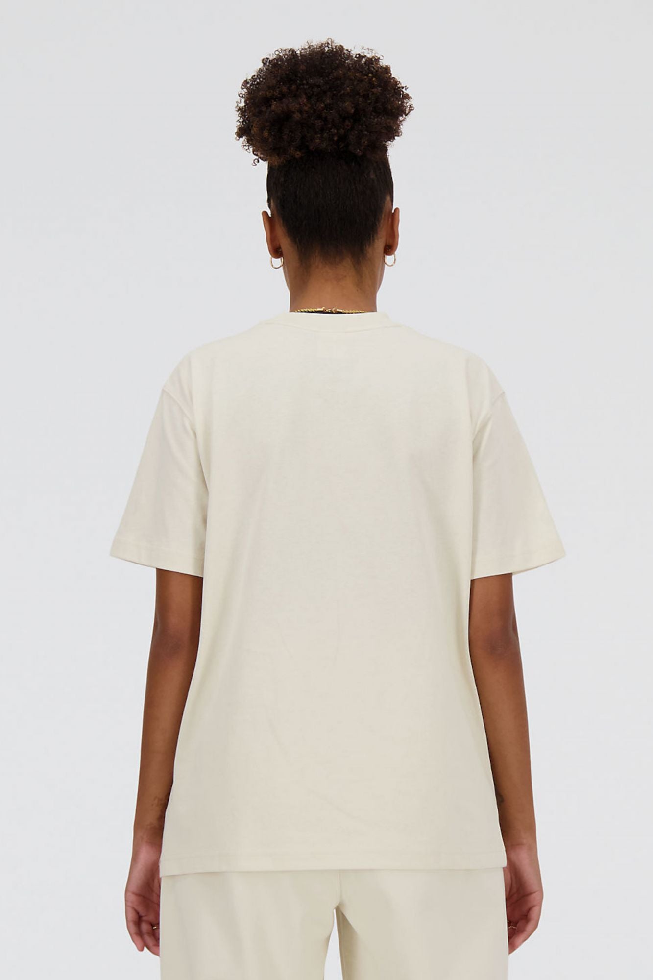 NEW BALANCE ATHLETICS JERSEY T-SHIRT en color BEIS (3)